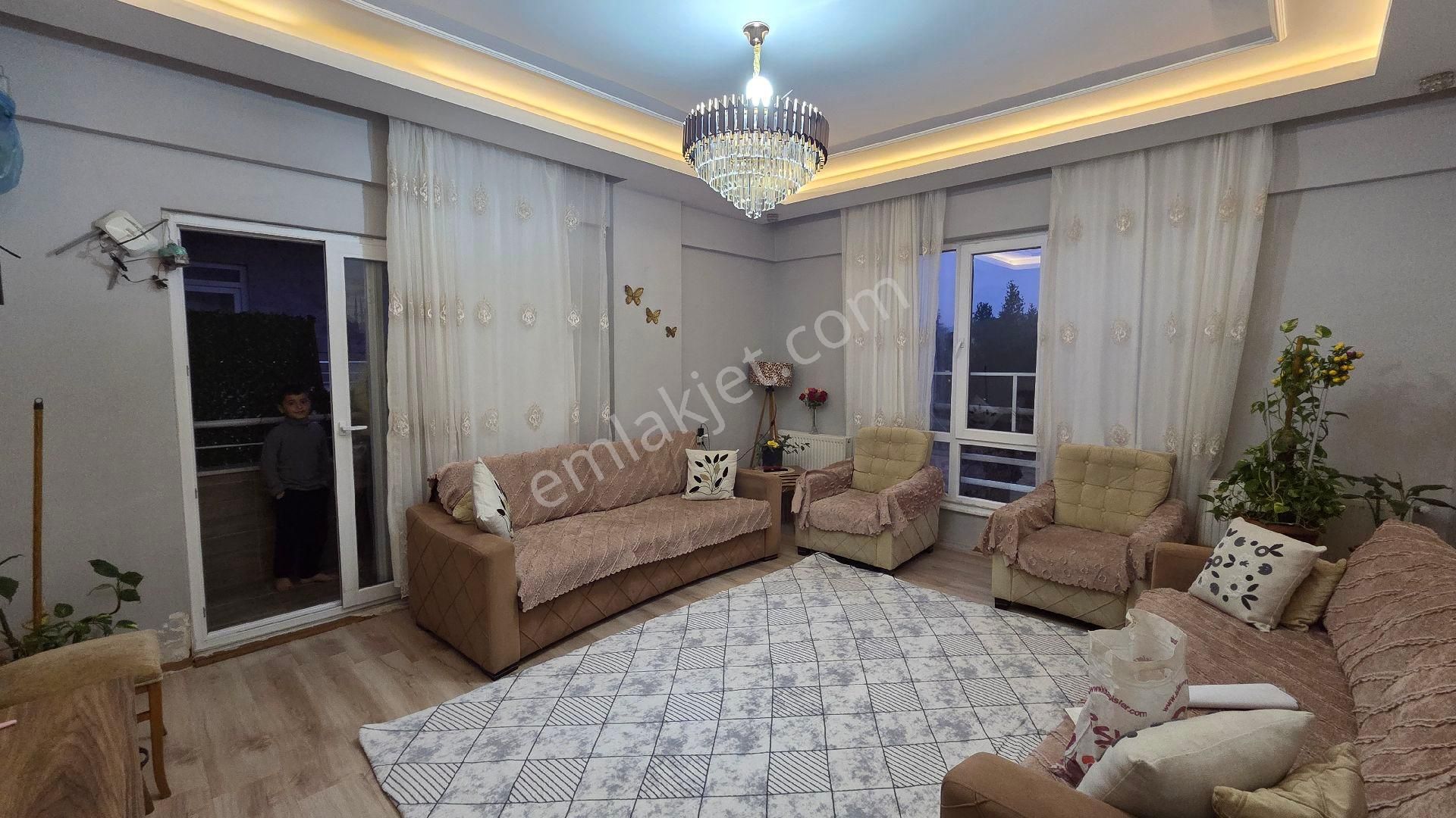 Ordu Caddesinde Satılık 2+1 Daire - Görsel 4