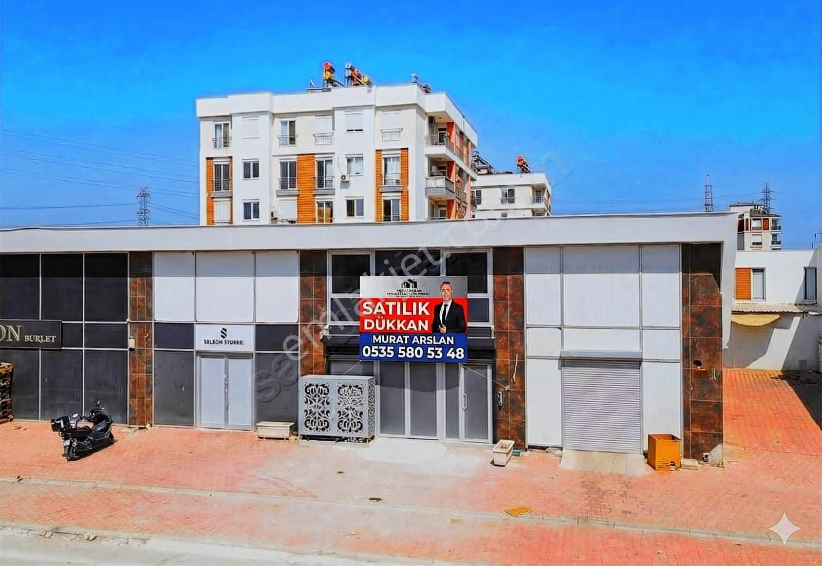 Soğuk Hava Depolu, Yük Asansörlü, 3 Katlı Satılık Dükkan