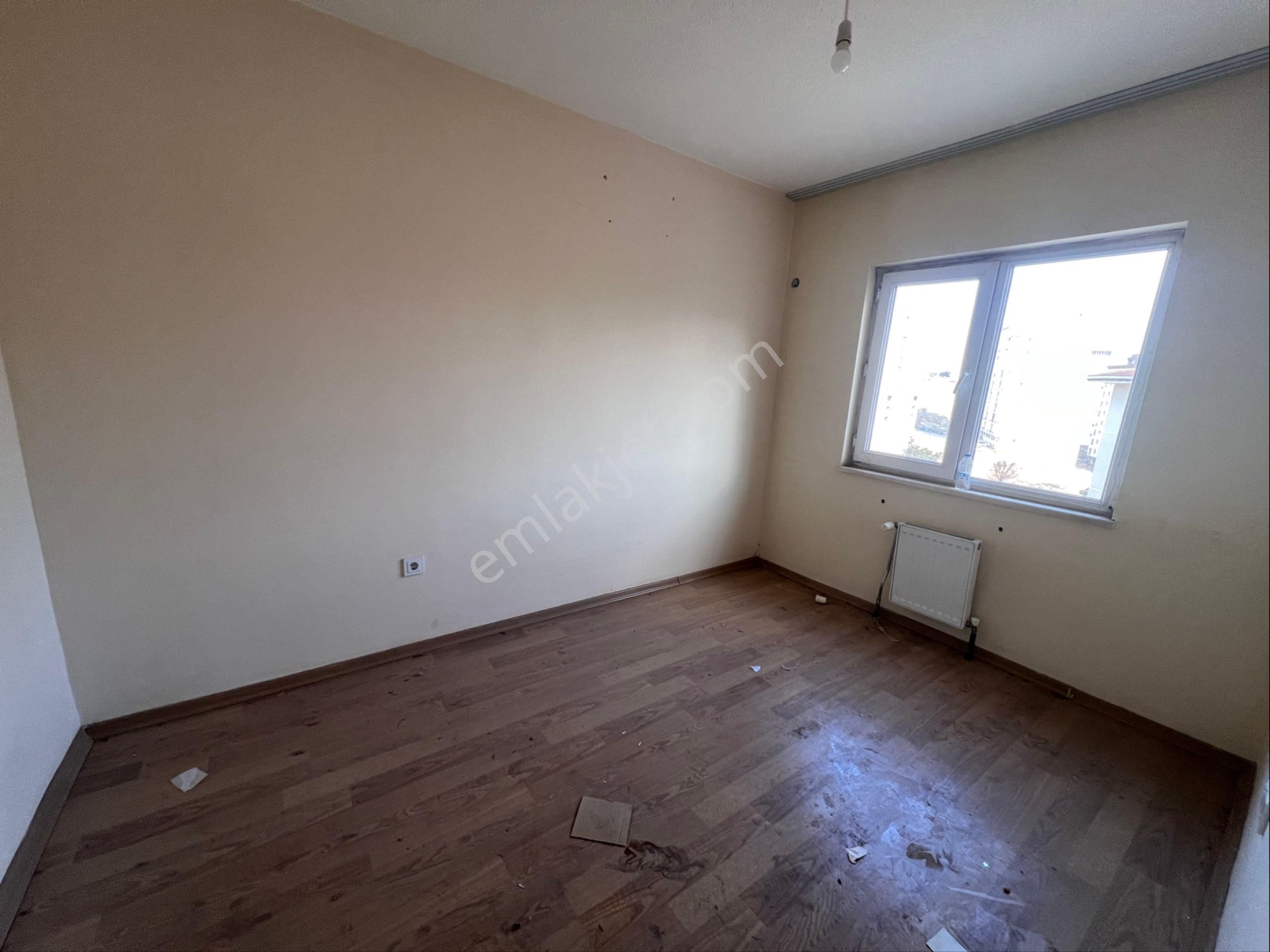 Murat Emlaktan Acill112 Merkezi Yanı Ara Kat 1+1 Dairemiz Satılıktır - Görsel 9