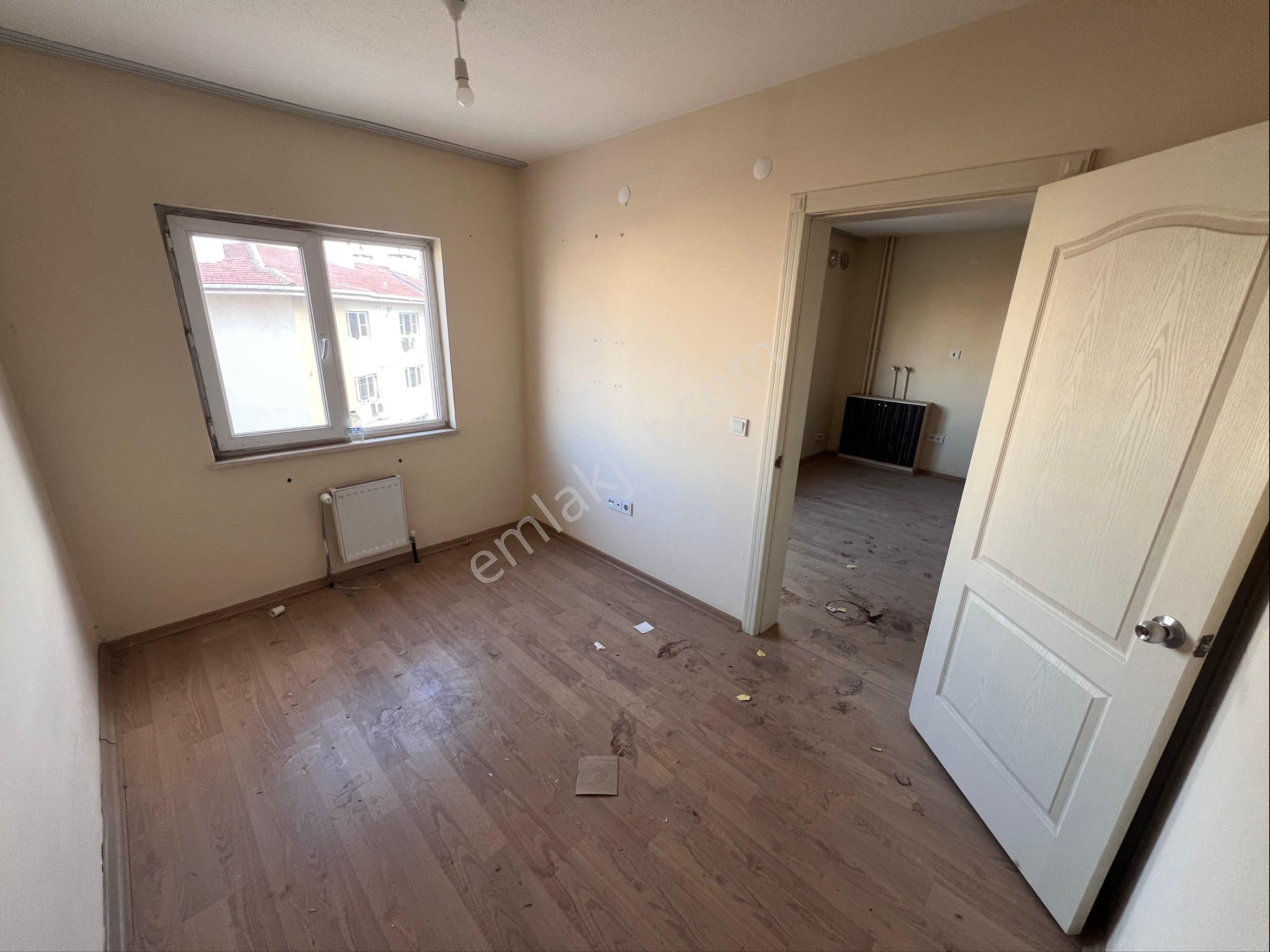 Murat Emlaktan Acill112 Merkezi Yanı Ara Kat 1+1 Dairemiz Satılıktır - Görsel 11