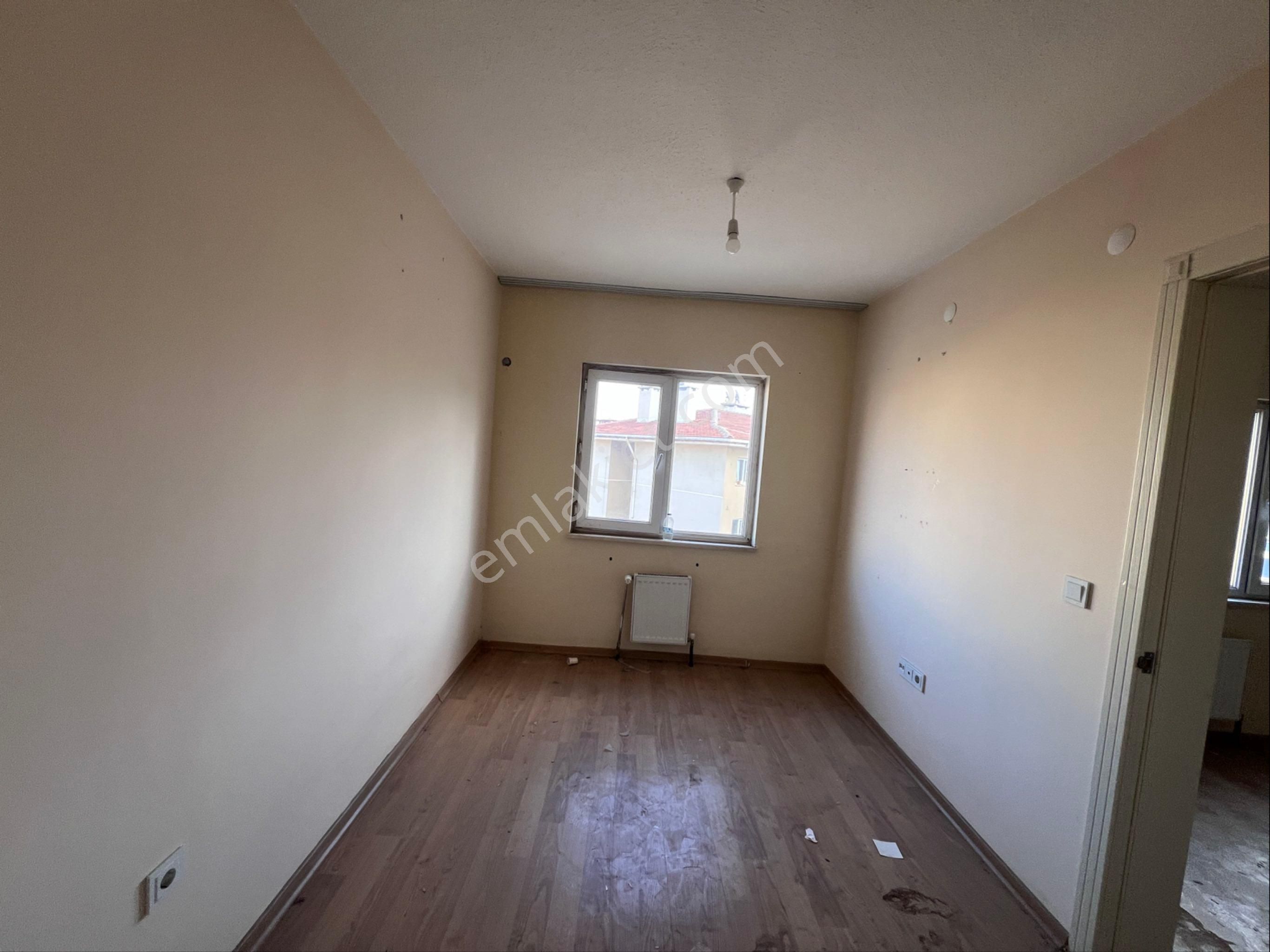 Murat Emlaktan Acill112 Merkezi Yanı Ara Kat 1+1 Dairemiz Satılıktır - Görsel 10