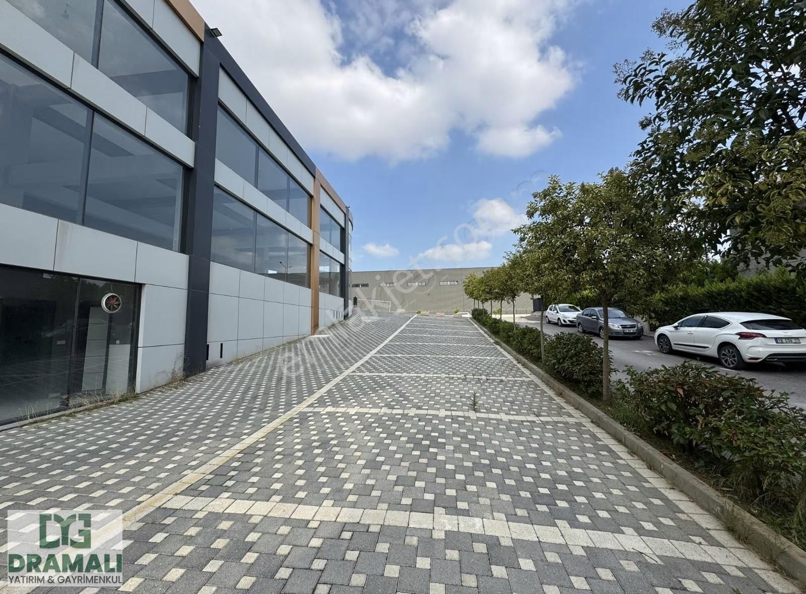Dramalı Yatırım'dan 23 Nisan'da 560 M2 Kurumsala Kiralık İşyeri