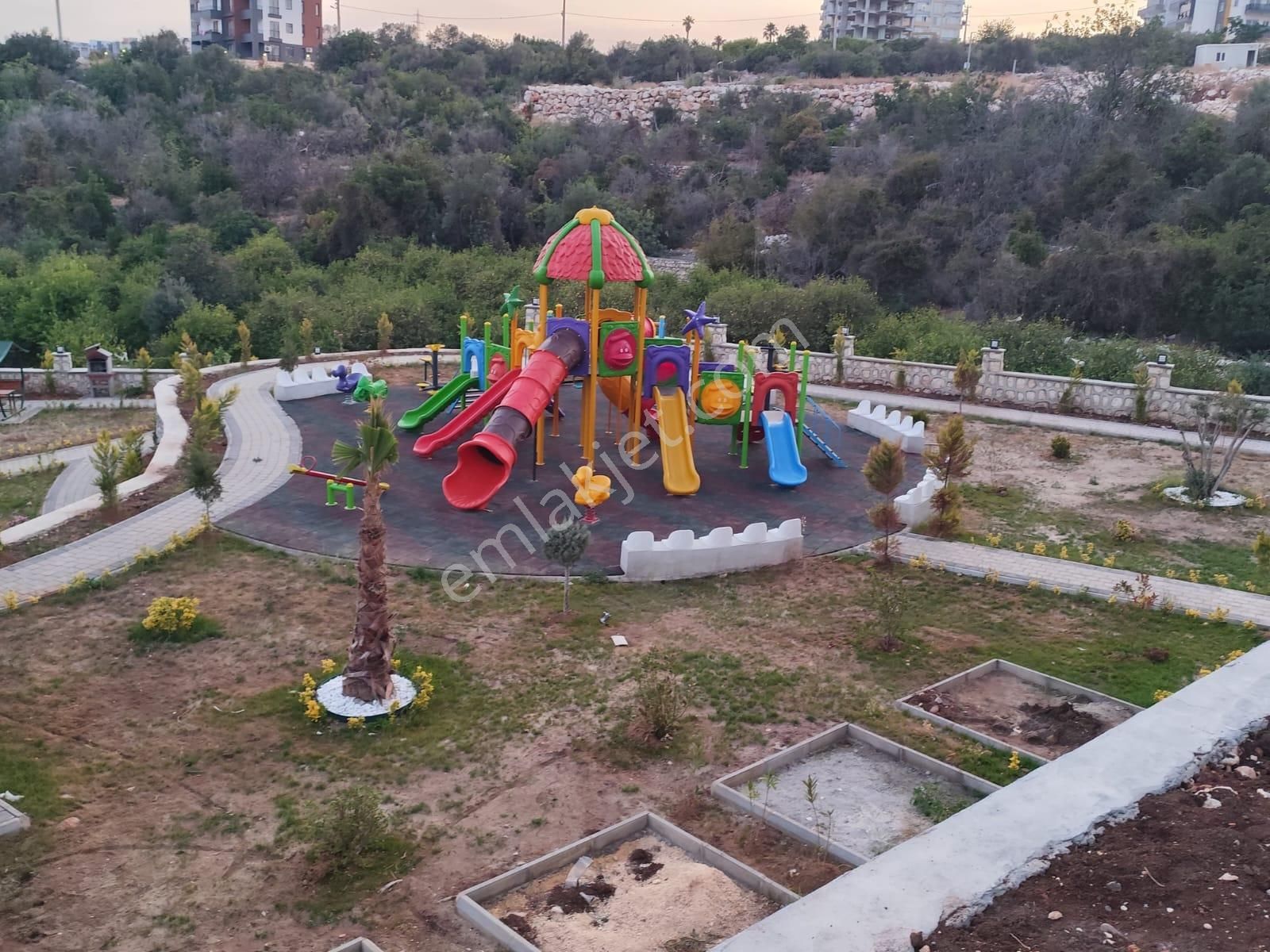 Erdemli Ayaş’ta Denize 100 M | Havuzlu & Aquaparklı Sitede 2+1 Kiralık Daire - Görsel 20