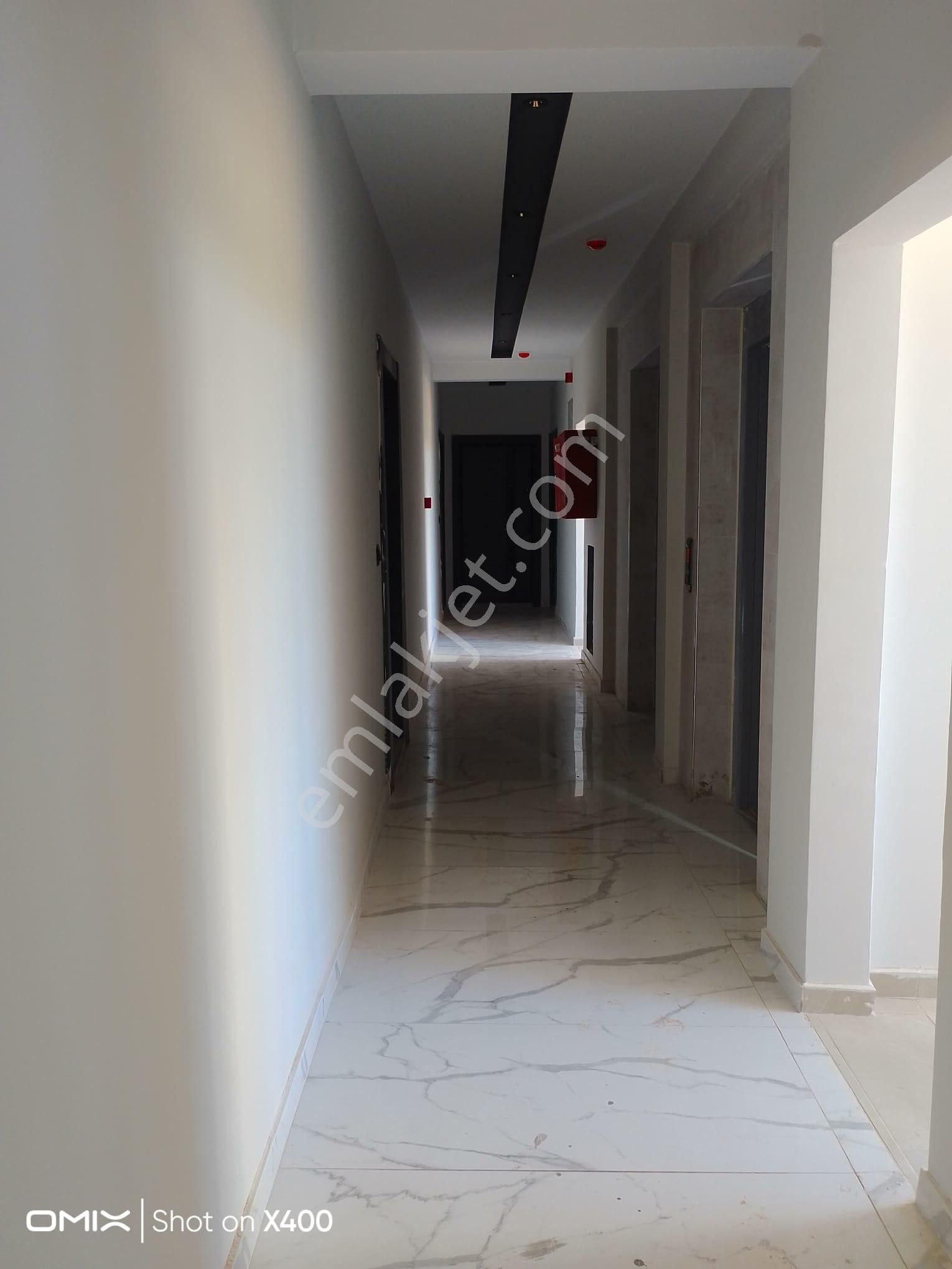 Erdemli Ayaş’ta Denize 100 M | Havuzlu & Aquaparklı Sitede 2+1 Kiralık Daire - Görsel 2