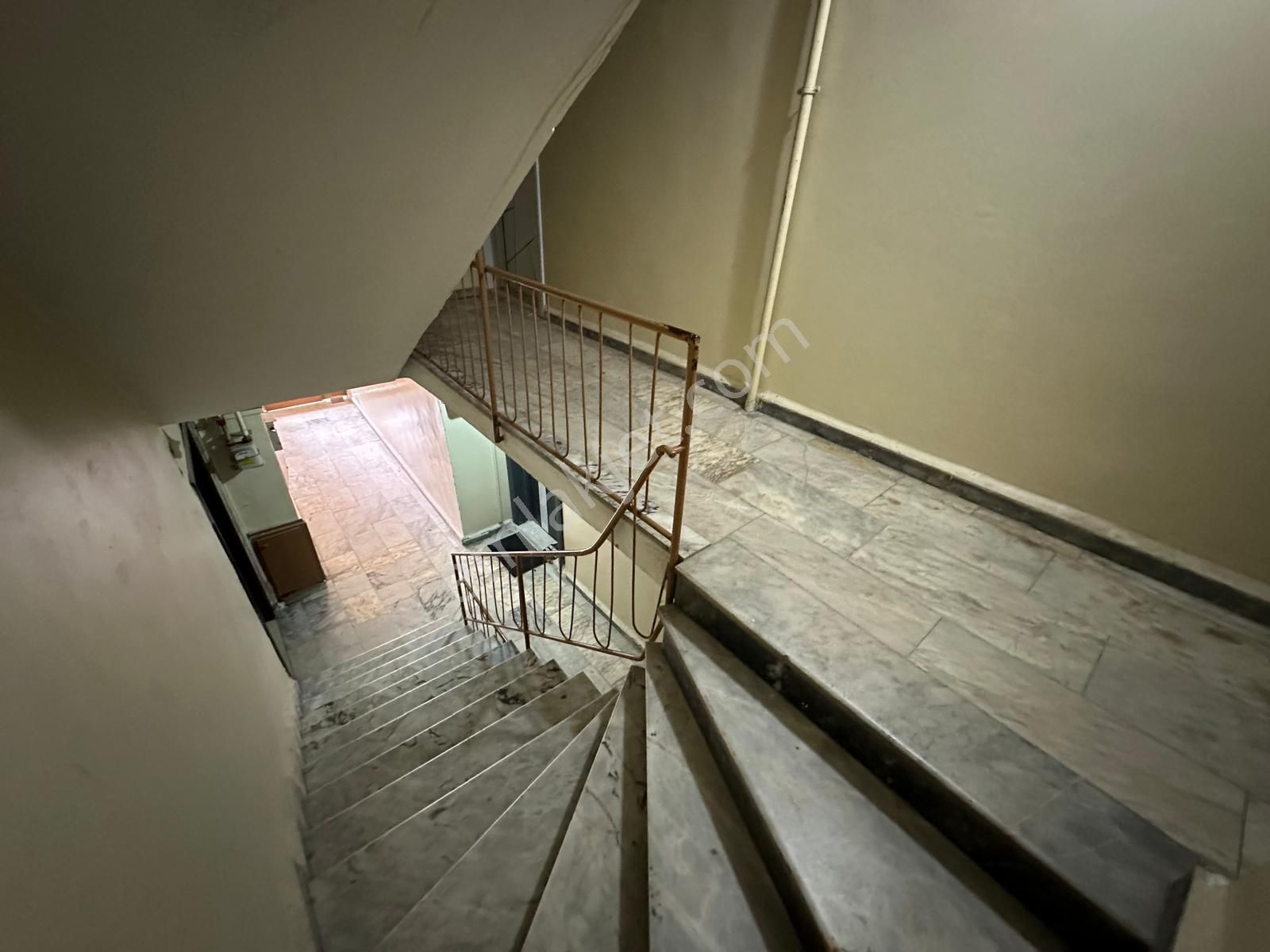 Setbaşı Üzeri Umurbey’de Park Yanı Asansörlü Geniş 3+1 Kiralık Daire - Görsel 31