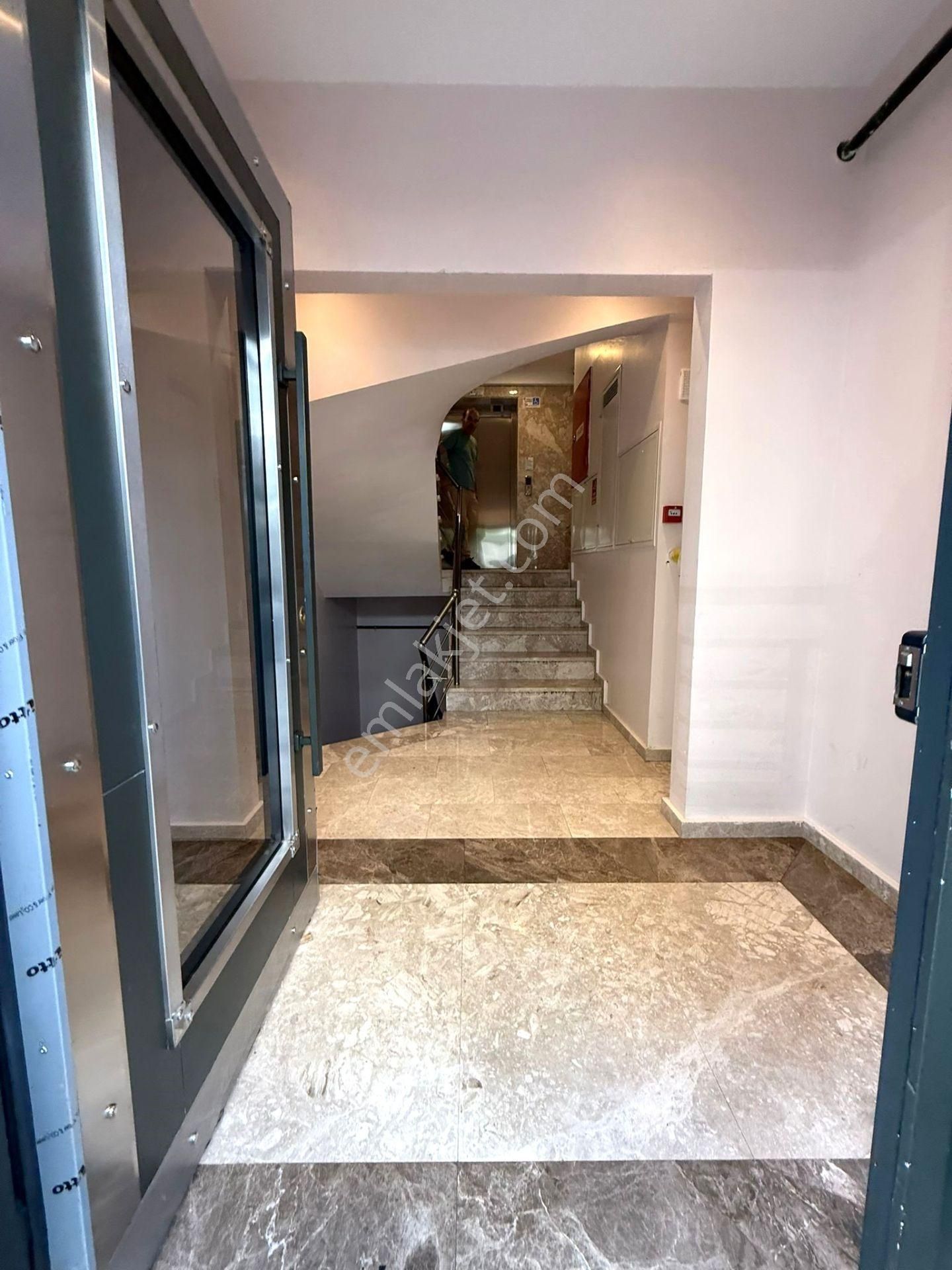 Oben'den Minibüs Caddesine Paralel Yeni Binada 3+1 93m² Net - Görsel 32
