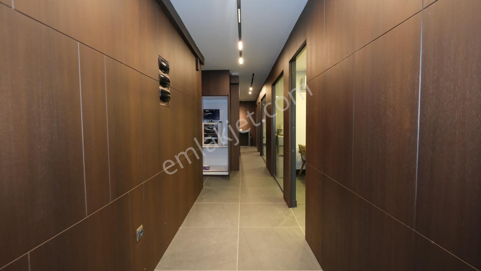 Ankara Uğur Mumcu Cad. Tabela Değeri Yüksek Kiralık 3 Katlı Ofis - Görsel 2