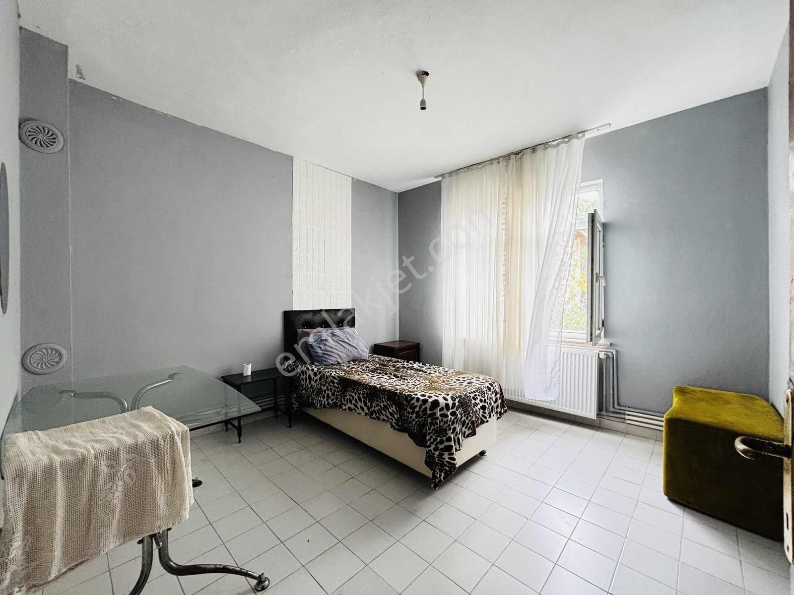 Üniversite Bölgesinde Öğrenciye Kiralık Daire | Değirmenaltı - Görsel 9