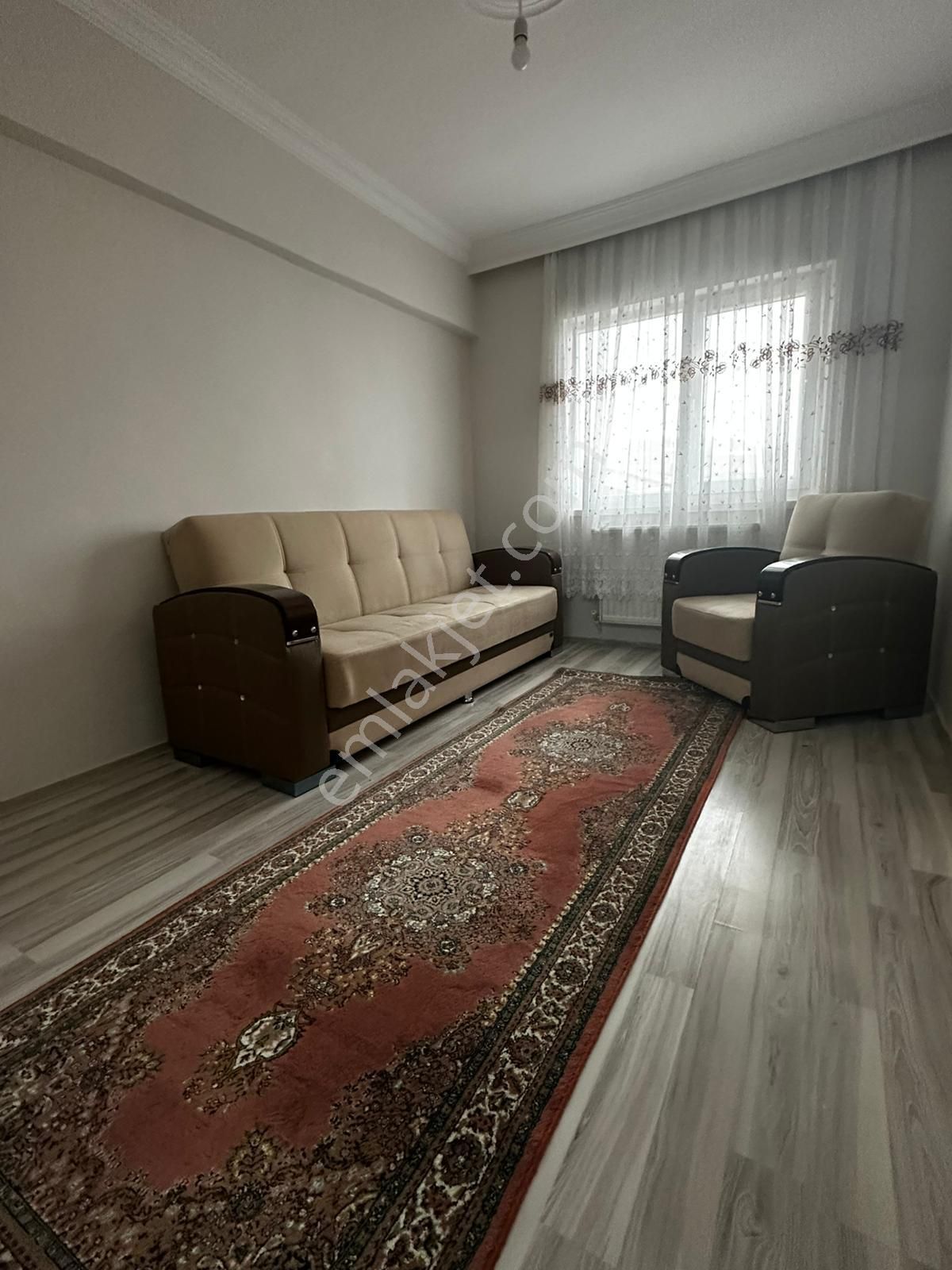 Aşık Veysel Mahallesinde Mehmet Çekiç Ortaokuluna 300 Metre Mesafede Eşyalı Full Yapılı Kiralık 3+1 - Görsel 18