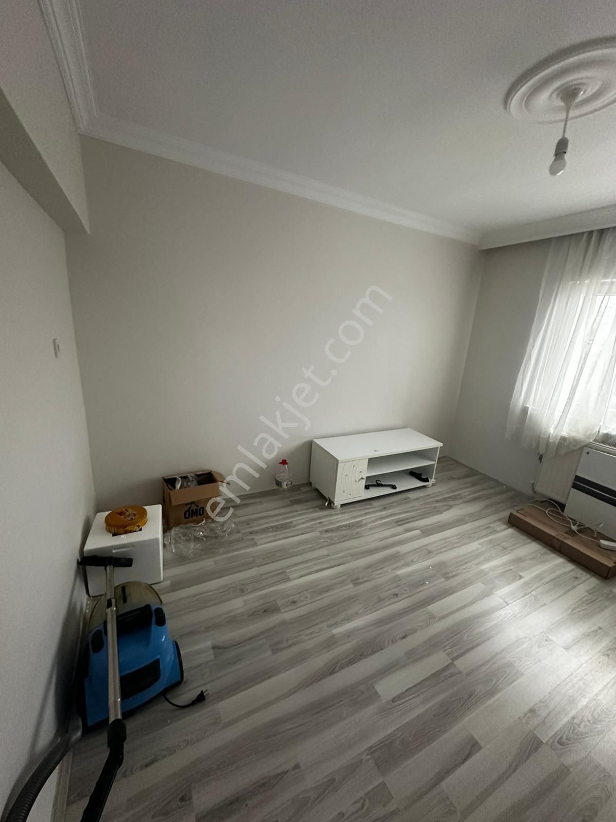Aşık Veysel Mahallesinde Mehmet Çekiç Ortaokuluna 300 Metre Mesafede Eşyalı Full Yapılı Kiralık 3+1 - Görsel 29