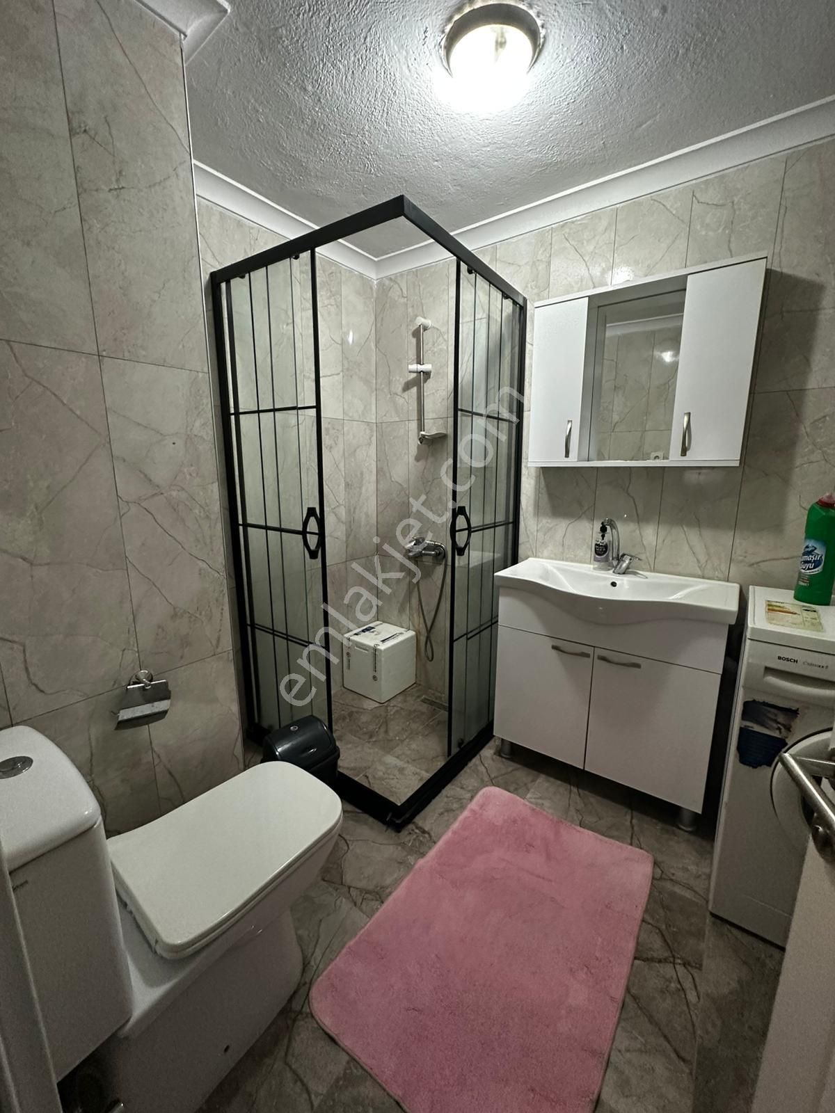 Aşık Veysel Mahallesinde Mehmet Çekiç Ortaokuluna 300 Metre Mesafede Eşyalı Full Yapılı Kiralık 3+1