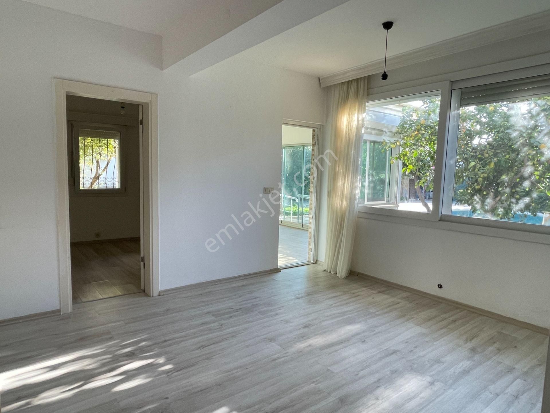 Turgutreis'te Site Havuzlu 100m² Özel Bahçeli Satılık 3+1 - Görsel 2