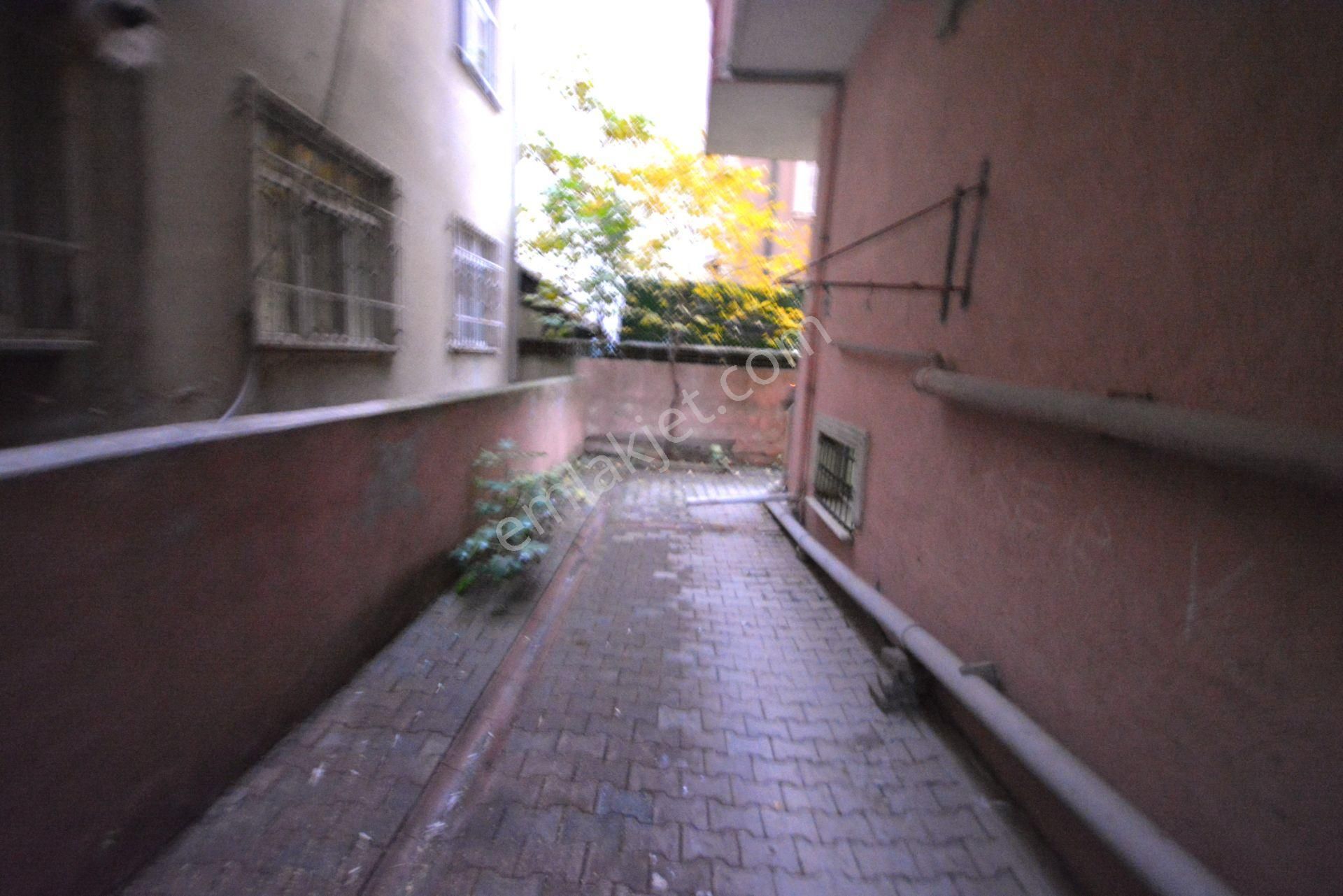 Satılık Ters Dubleks 2+1 İskanlı 90 M2 Konumu Güzel Diş Hastanesine Yakın - Görsel 14