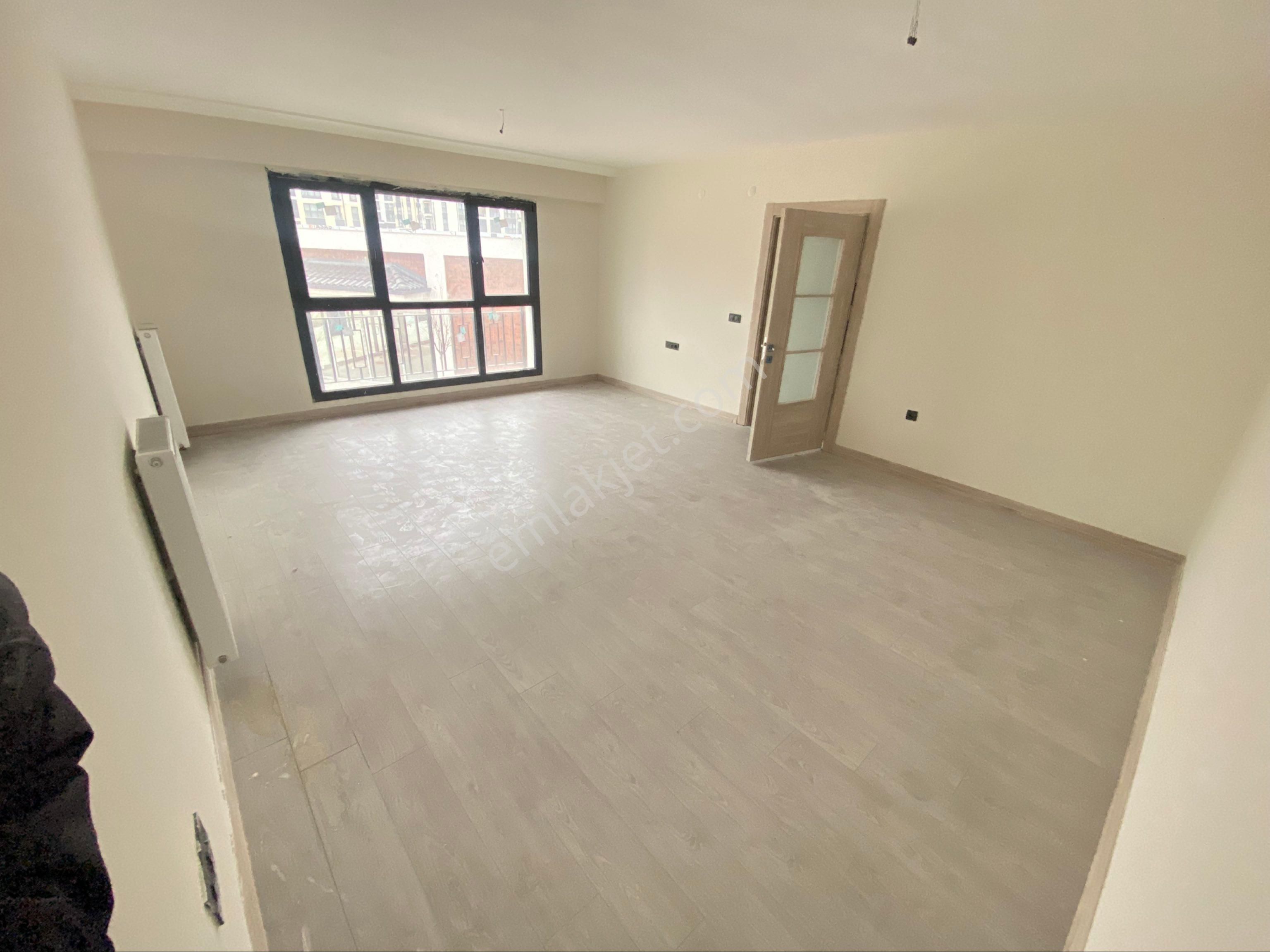 Saraycık Tokide 3+1 1.ara Katta Asansörlü Ebeveyn Banyolu Satılık Geniş Daire