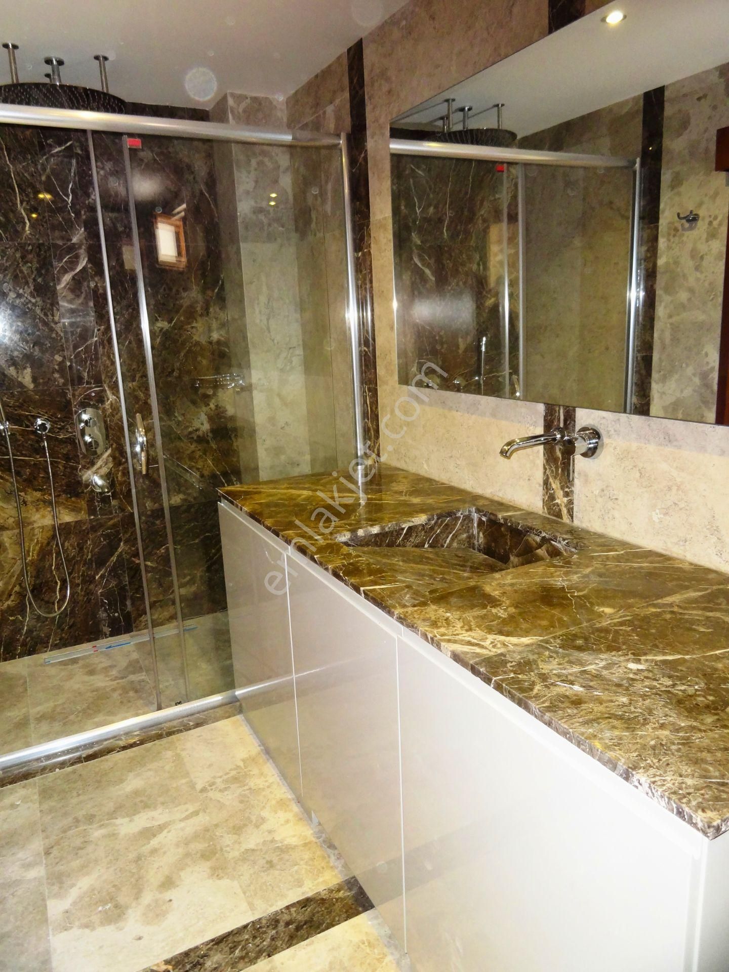 Emirgan, Değirmentepe'de, Geniş Çift Teraslı 3+1 Kiralık Daire. - Görsel 15