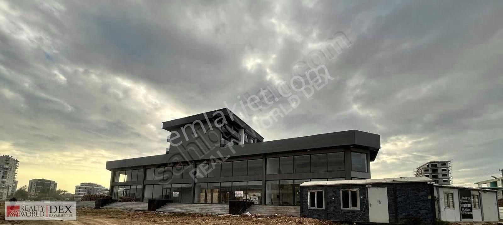 Altıntaş'da 40'lık Yol Üzeri Kiralık Dükkanlar