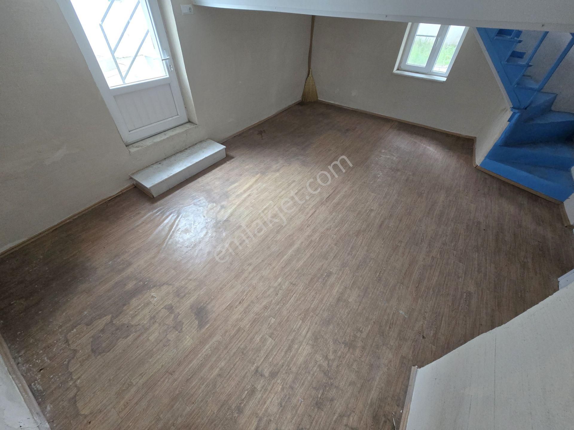 ▀▀jet Emlak'tan Zeytinli'de Geniş & Bahçeli Müstakil 3+1 Köy Evi - Görsel 11