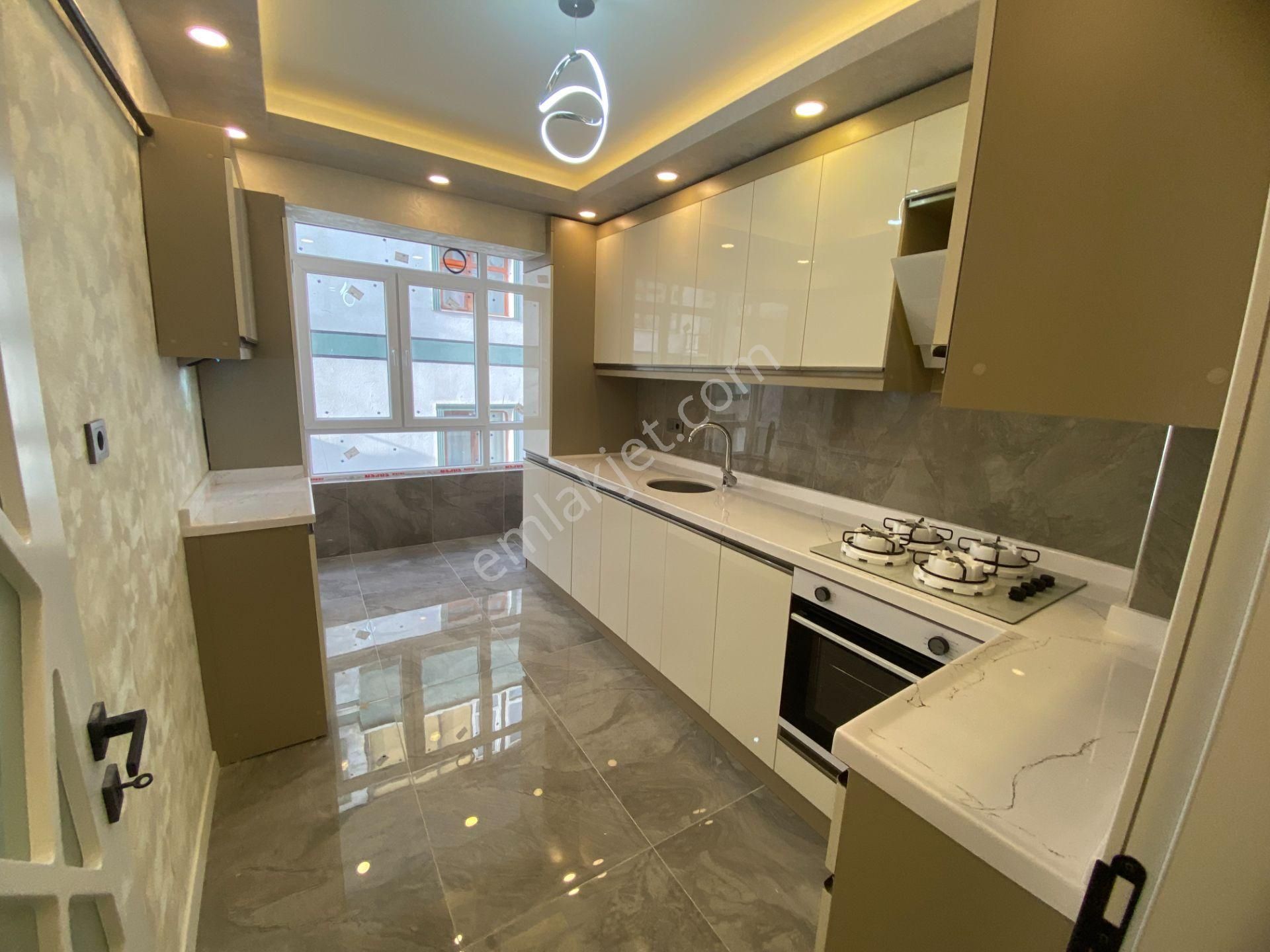 Süvari Mh. Merkezi Konumda Cadde Üzeri Ful Yapılı 3+1 Daire - Görsel 9