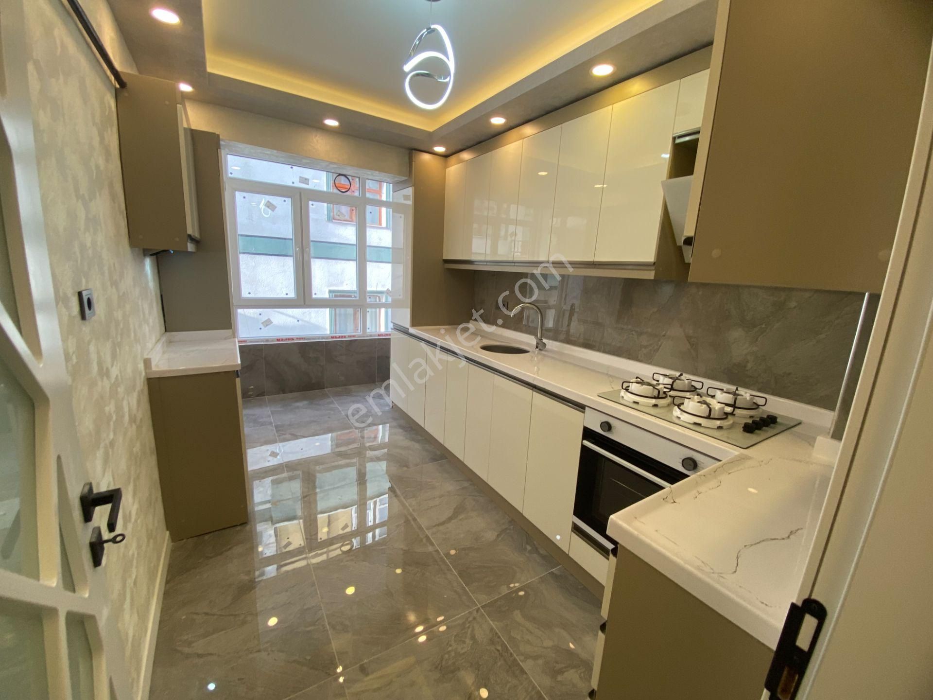 Süvari Mh. Merkezi Konumda Cadde Üzeri Ful Yapılı 3+1 Daire