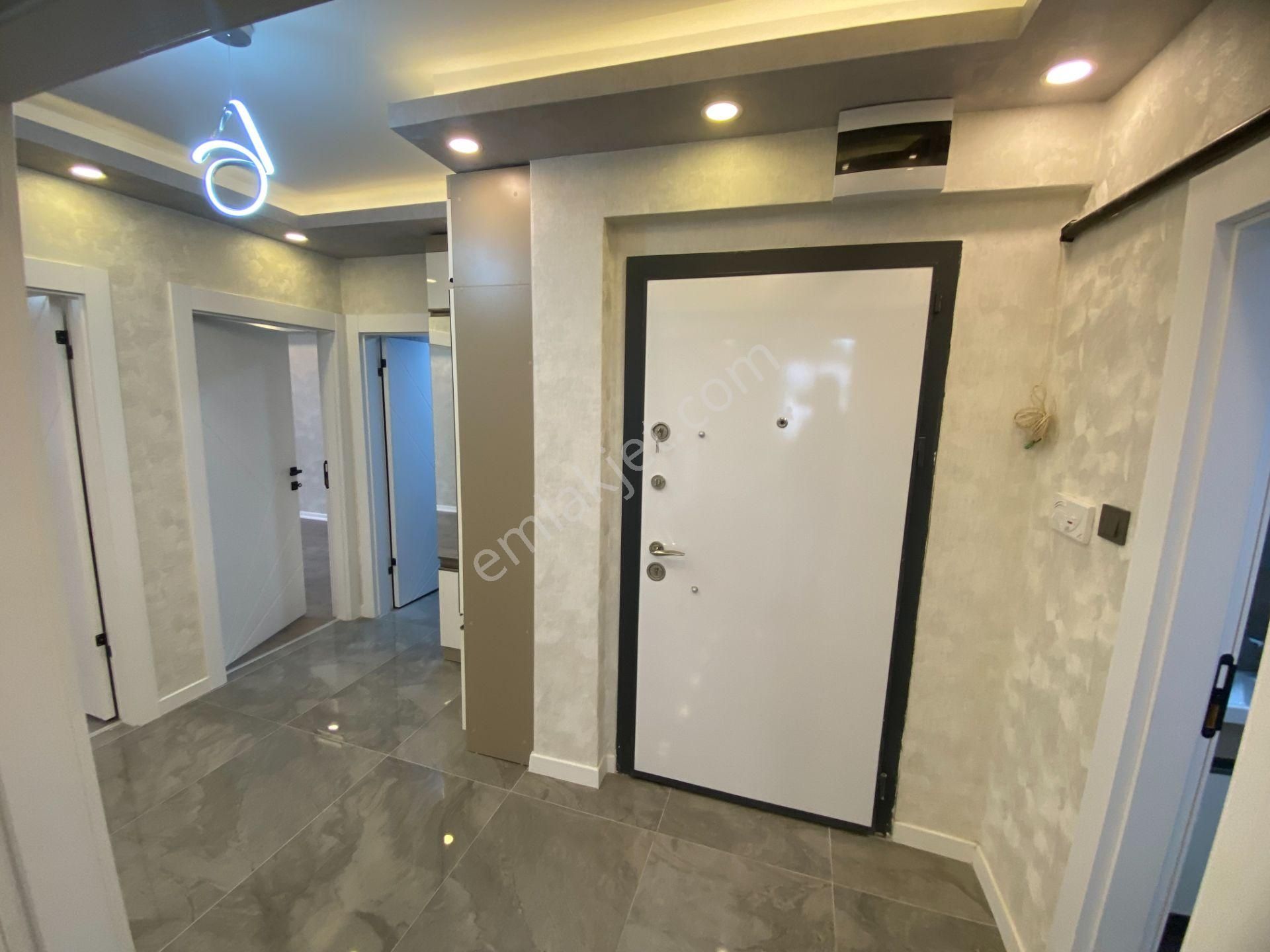 Süvari Mh. Merkezi Konumda Cadde Üzeri Ful Yapılı 3+1 Daire - Görsel 21