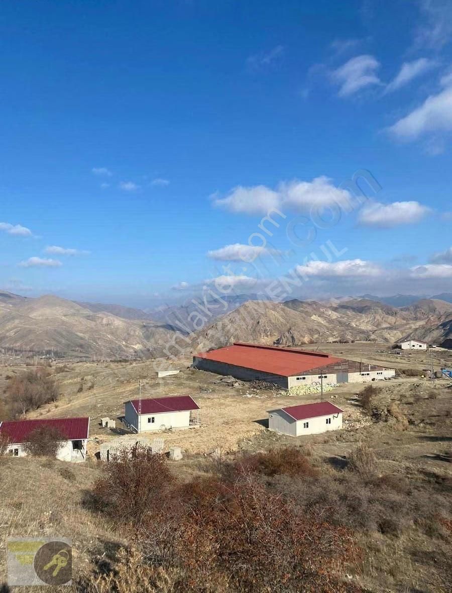 Eksiksiz 400baş Kapasiteli 18738 M2 Fırsat Çiftlik