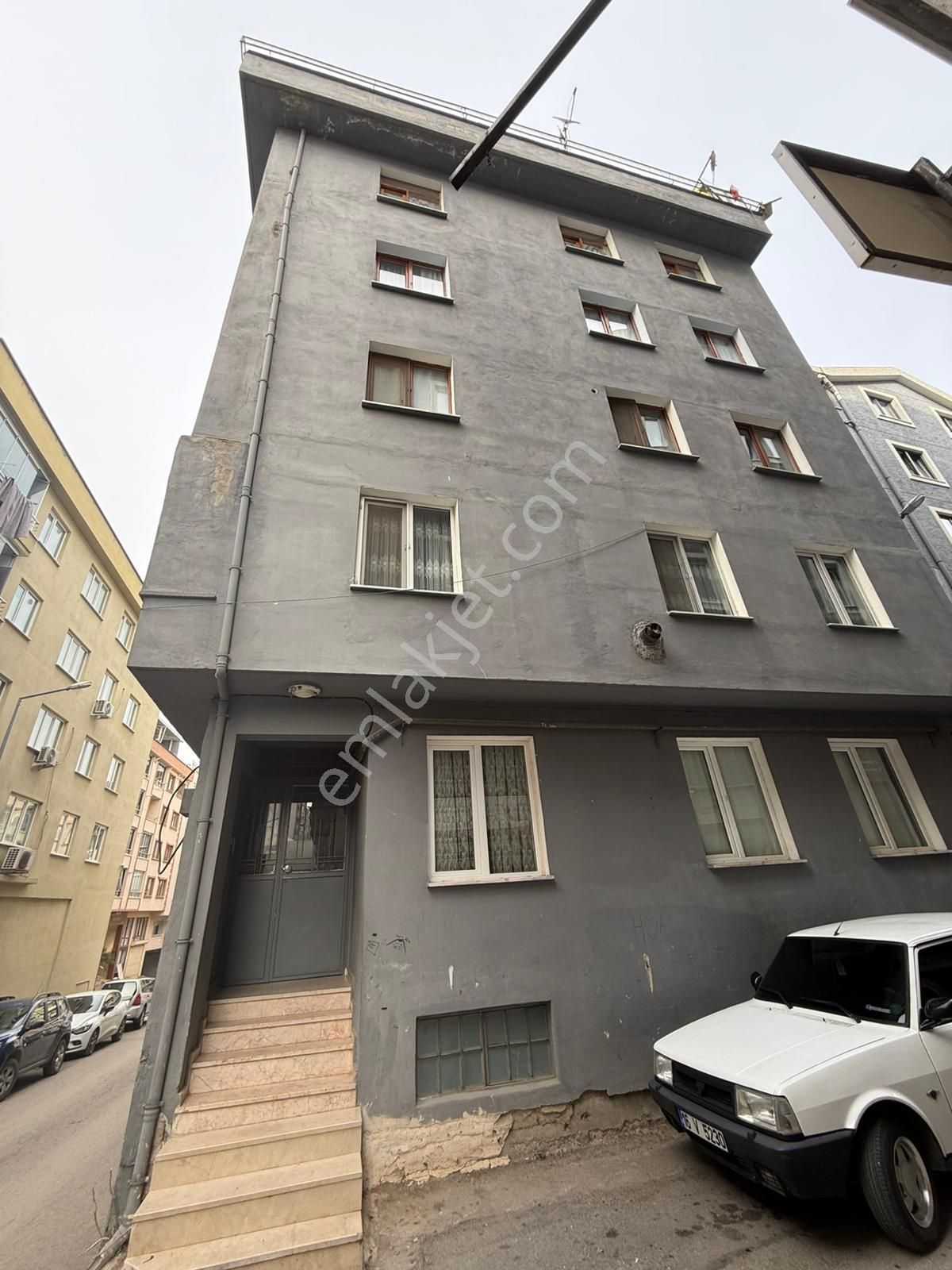 Hüdavendigar Mahallesinde Fırsat 3+1 Satılık Daire