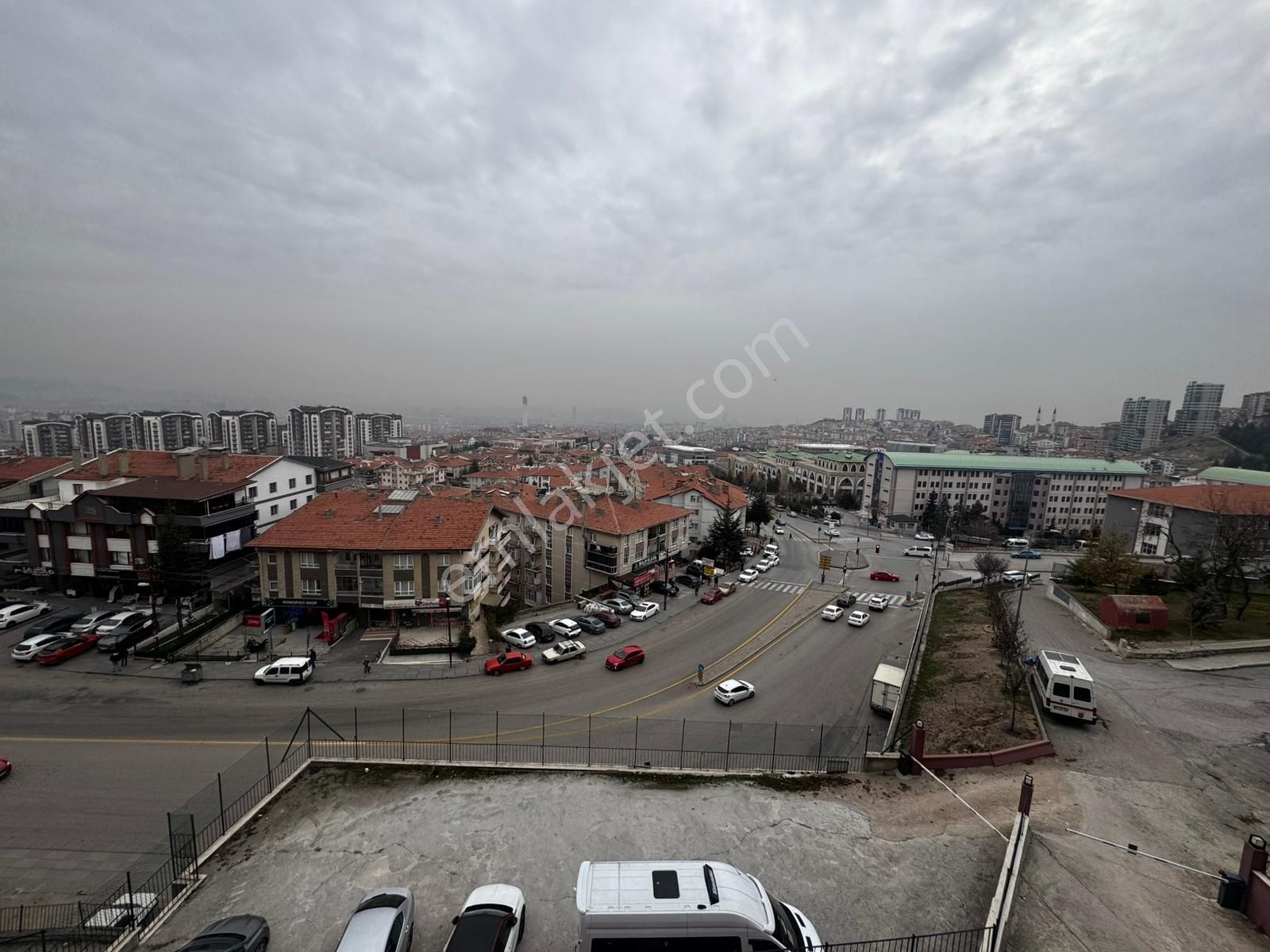 Ufuktepe'de Cadde Üzeri 3+1 Site Dairesi - Görsel 11