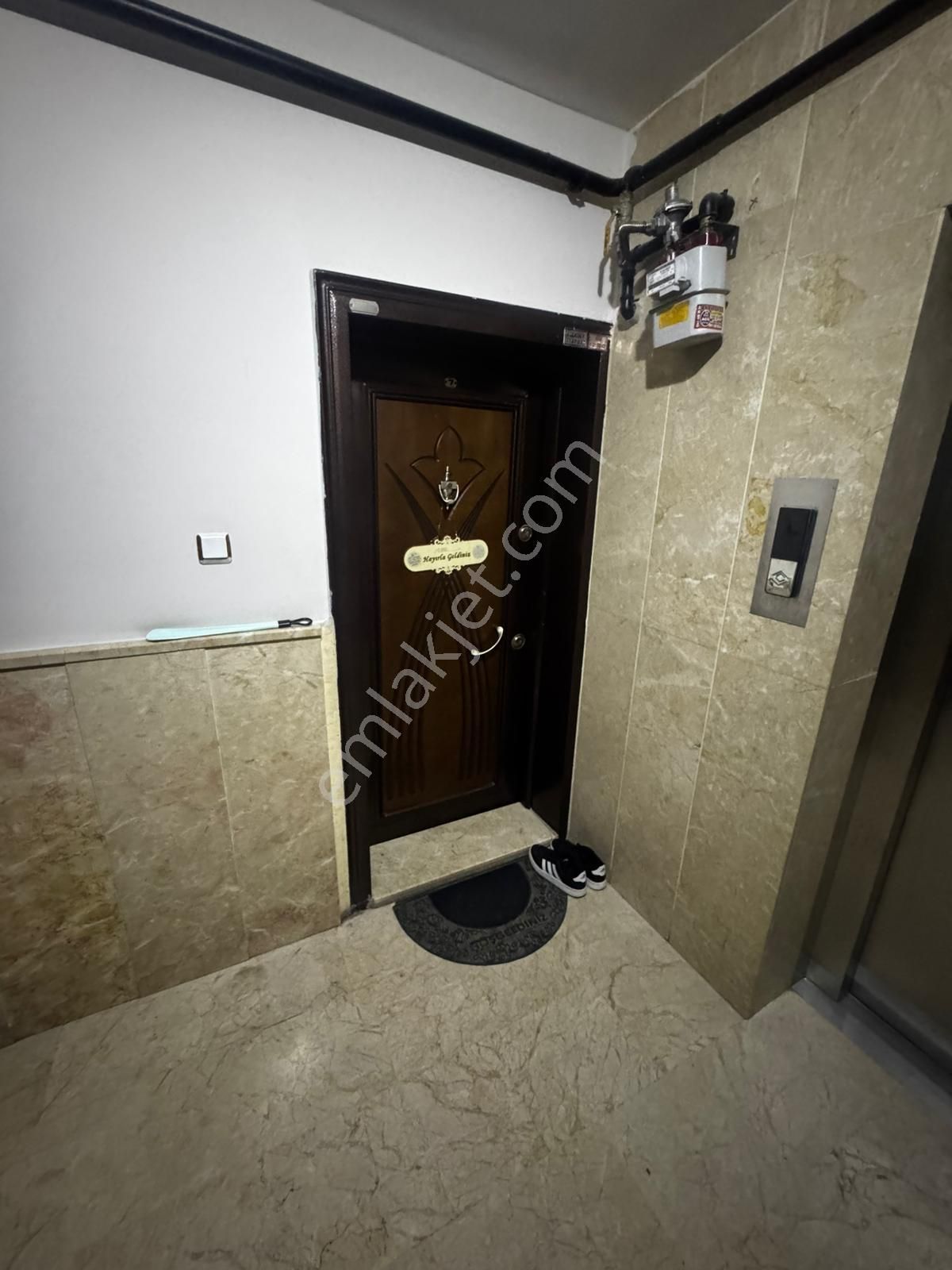 Ufuktepe'de Cadde Üzeri 3+1 Site Dairesi - Görsel 18