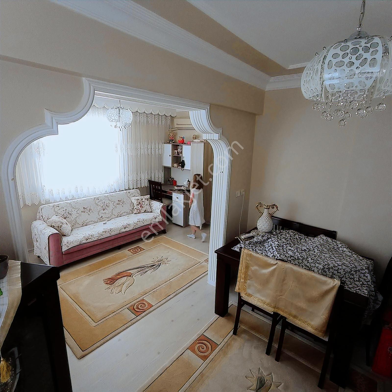 Sultançiftliği Mahallesi'nde Satılık 2+1 Balkonlu Yüksek Giriş - Görsel 2