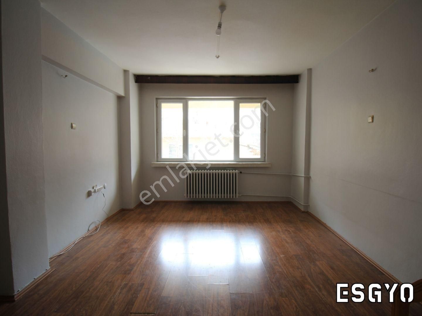 Esgyo'dan Vişnelik Mh Öğretmenler Cad. Üzernde 3+1 Kiralık Daire - Görsel 12
