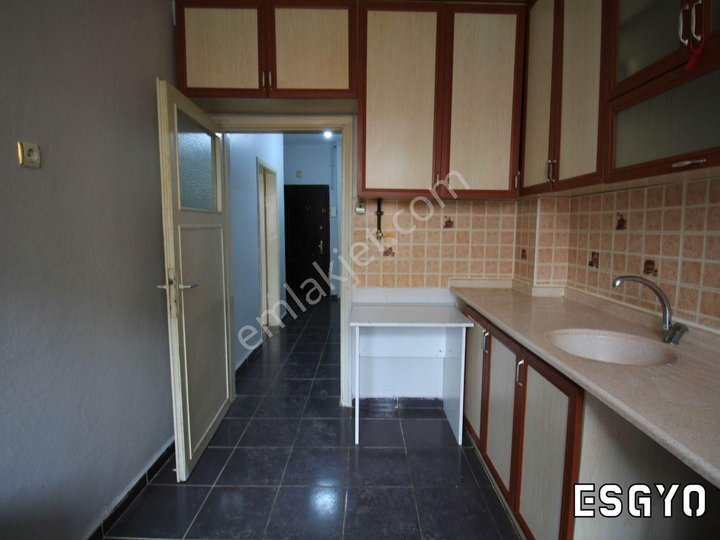 Esgyo'dan Vişnelik Mh Öğretmenler Cad. Üzernde 3+1 Kiralık Daire - Görsel 15