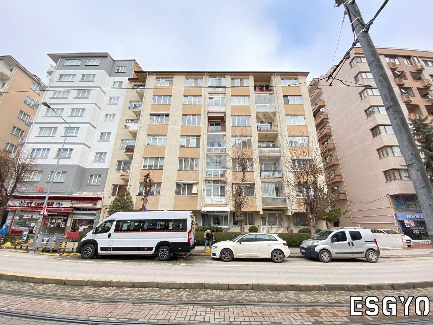 Esgyo'dan Vişnelik Mh Öğretmenler Cad. Üzernde 3+1 Kiralık Daire - Görsel 2