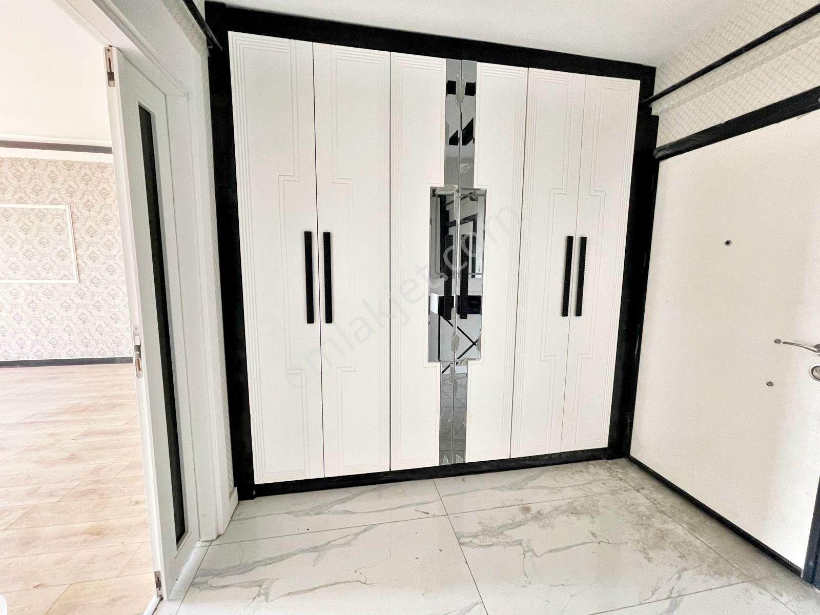 Alpaslan'da Misafirlerin Kıskanacağı Sıfır! Yemek Odalı Daire - Görsel 22