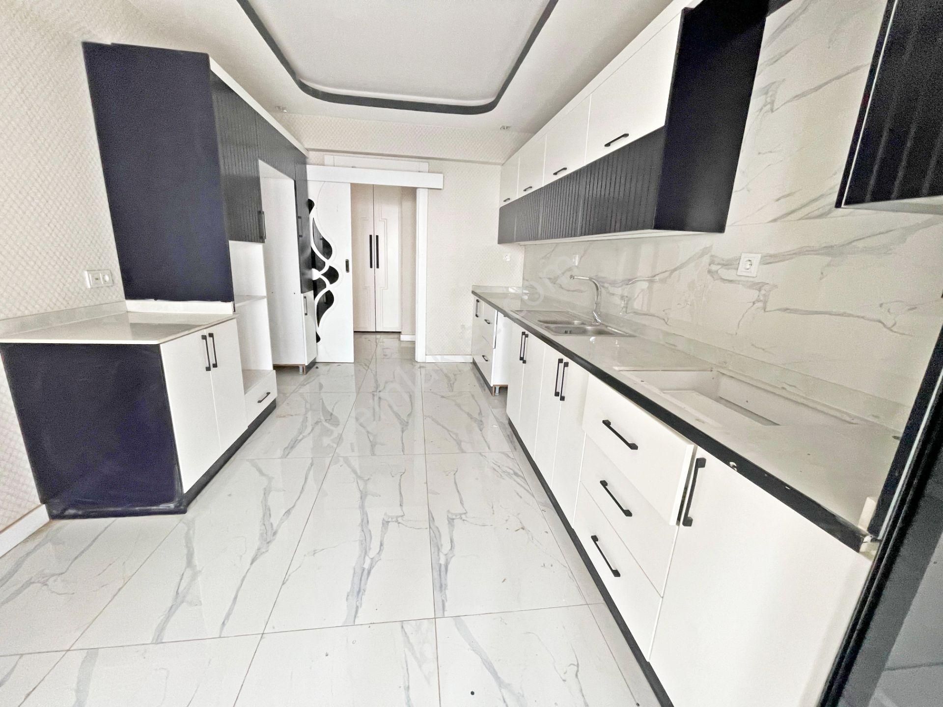 Alpaslan'da Misafirlerin Kıskanacağı Sıfır! Yemek Odalı Daire - Görsel 2