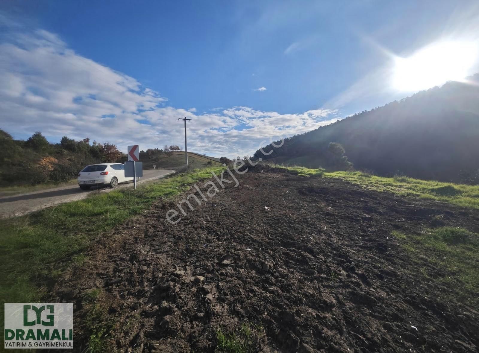 Köy Asfaltına Cepheli, Ekilir Biçilir Fırsat Tarla - Görsel 3