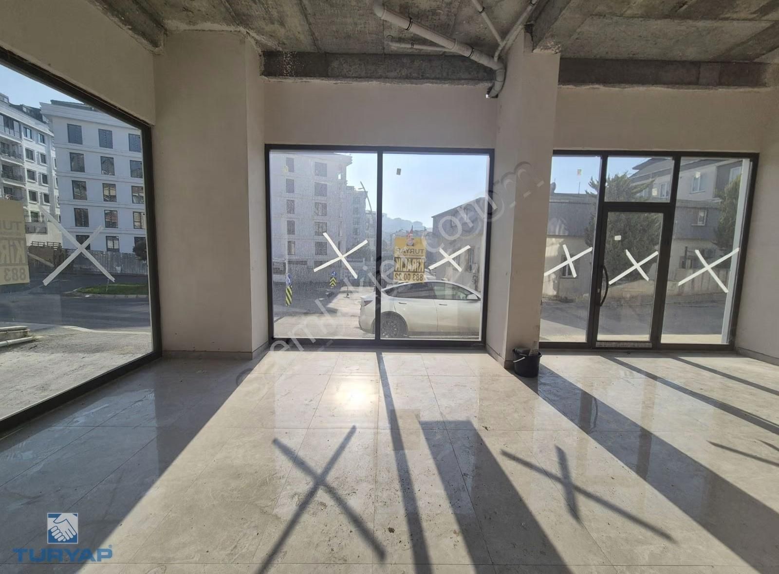 Büyükçekmece Atatürk Mah Parmaksız Cad Carrefour Ve Eczane Yanı