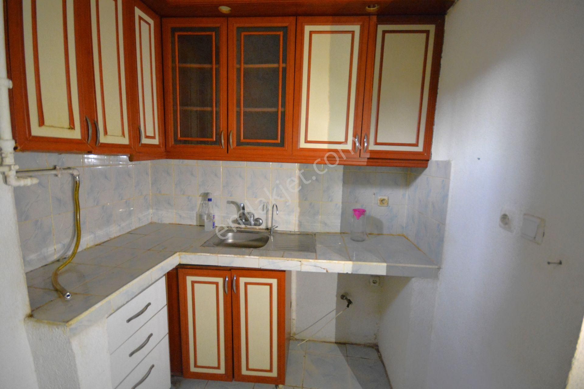 Kiralık 3+1 Merkezi Konumda 100 Metre Kare Daire - Görsel 12