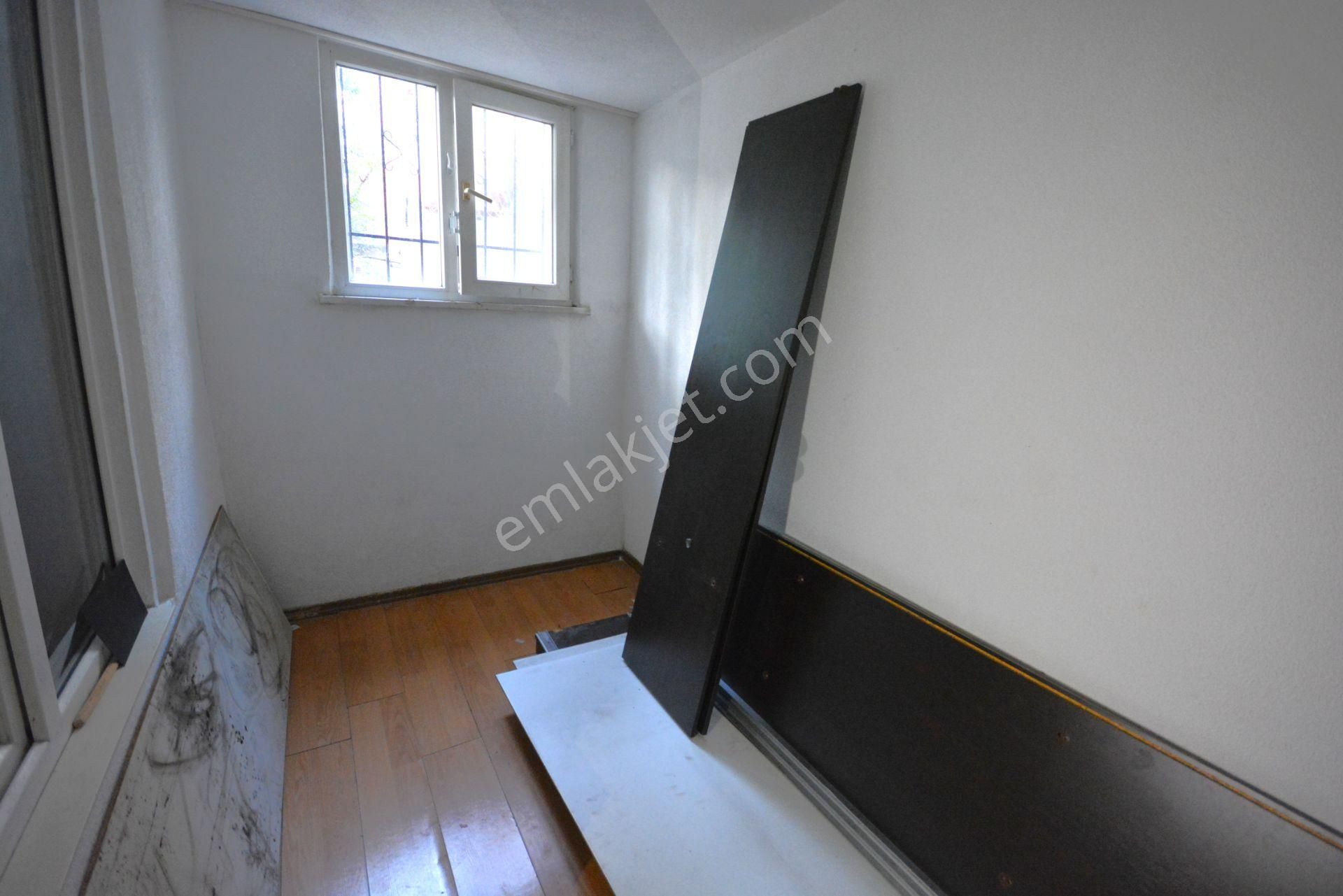 Kiralık 3+1 Merkezi Konumda 100 Metre Kare Daire - Görsel 14