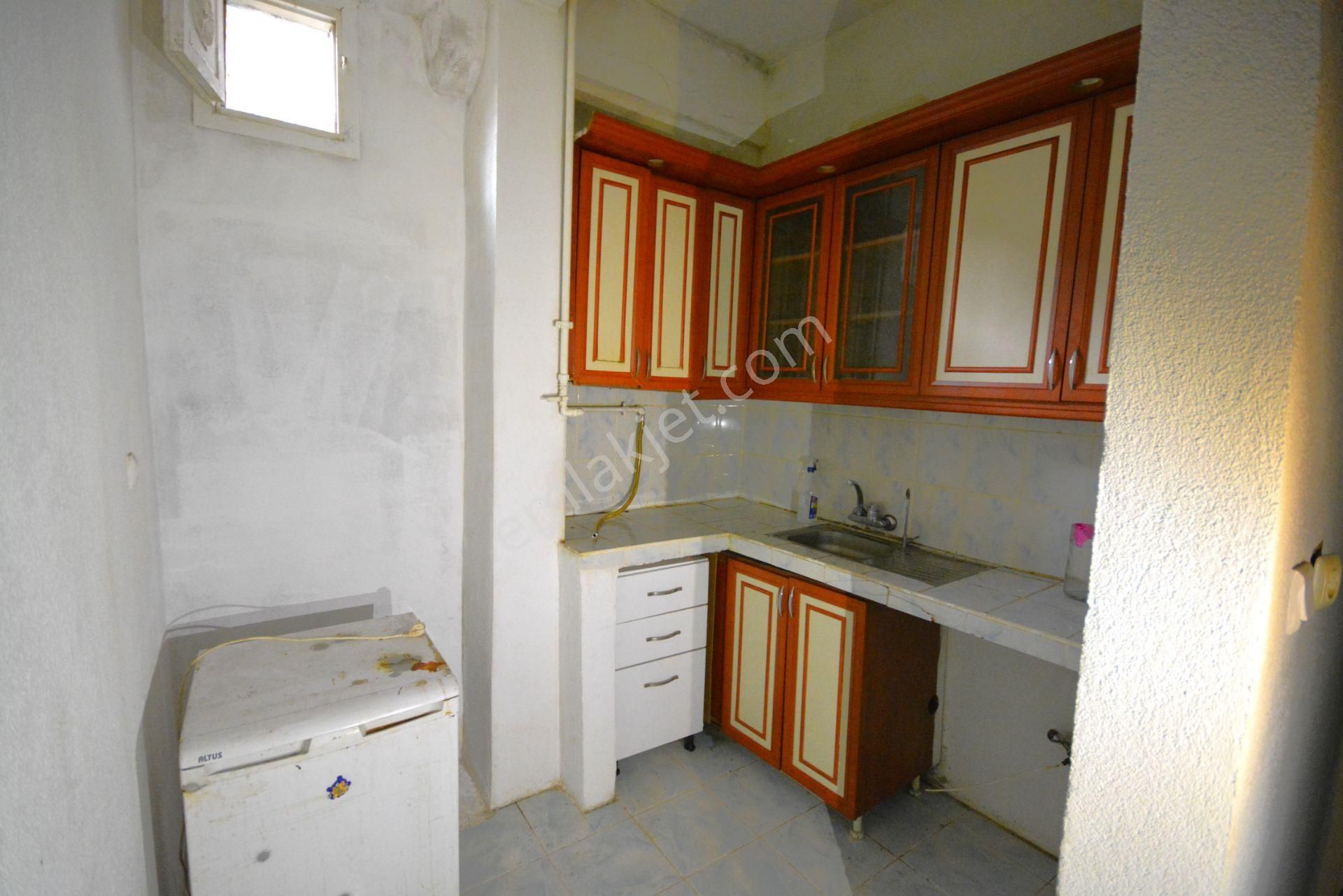 Kiralık 3+1 Merkezi Konumda 100 Metre Kare Daire - Görsel 11