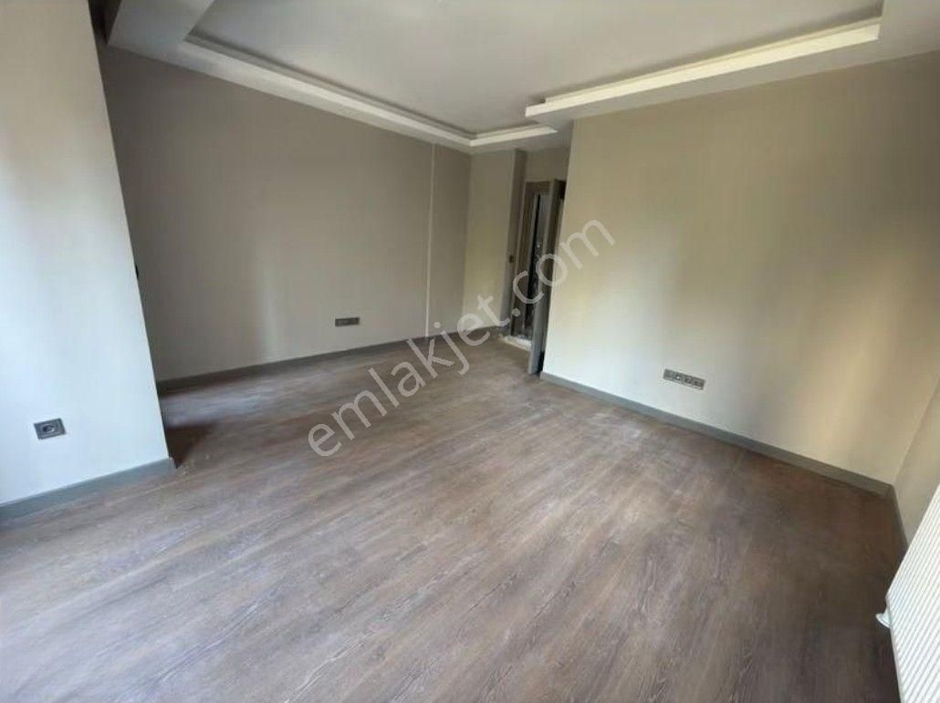 Suadiye Kaptanarif'te Sıfır Balkonlu Binada Kombili Lüx 2+1 - Görsel 3