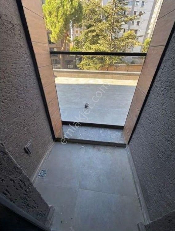 Suadiye Kaptanarif'te Sıfır Balkonlu Binada Kombili Lüx 2+1 - Görsel 13