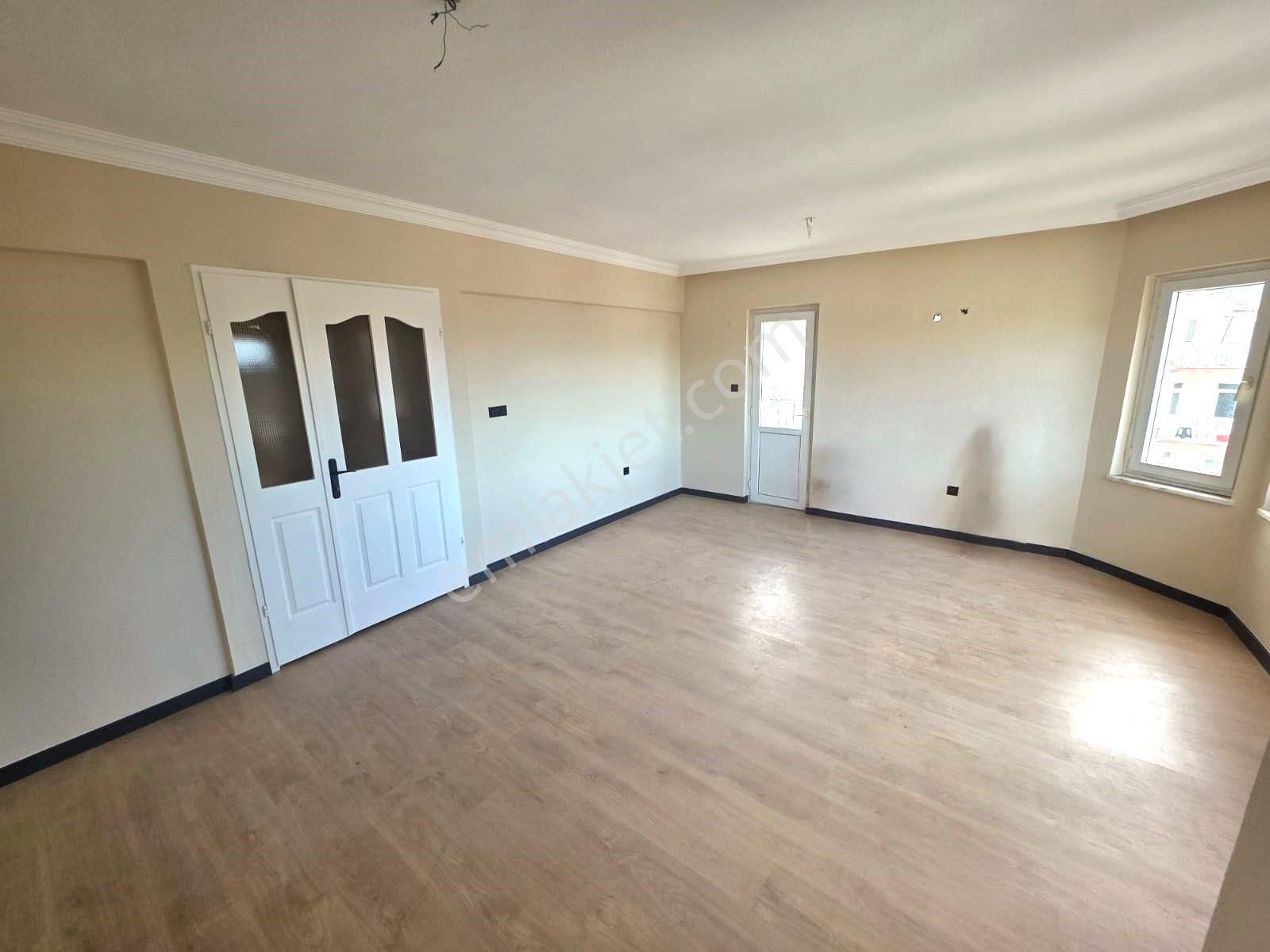 Goldhouse Dan Satılık Taşyakada Site İçinde Deniz Manzaralı Kapalı Mutfak 3+1 Daire - Görsel 9