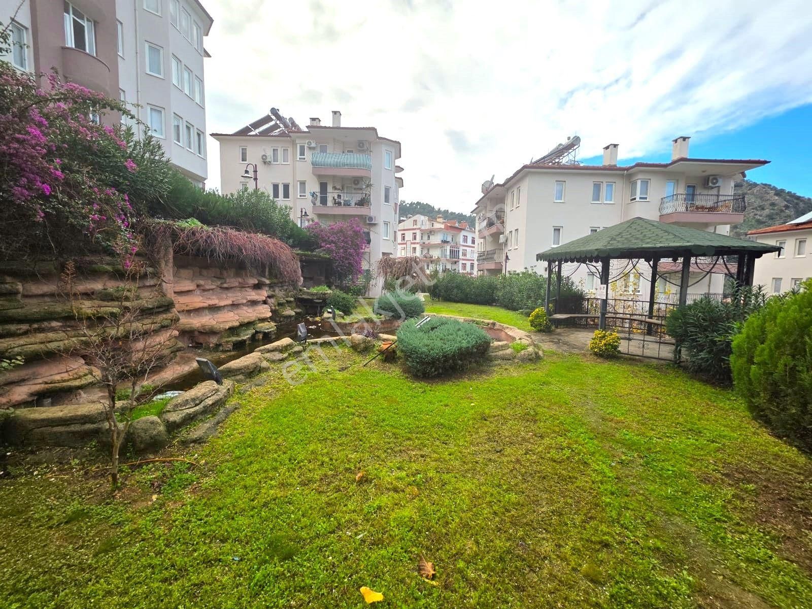 Goldhouse Dan Satılık Taşyakada Site İçinde Deniz Manzaralı Kapalı Mutfak 3+1 Daire - Görsel 3