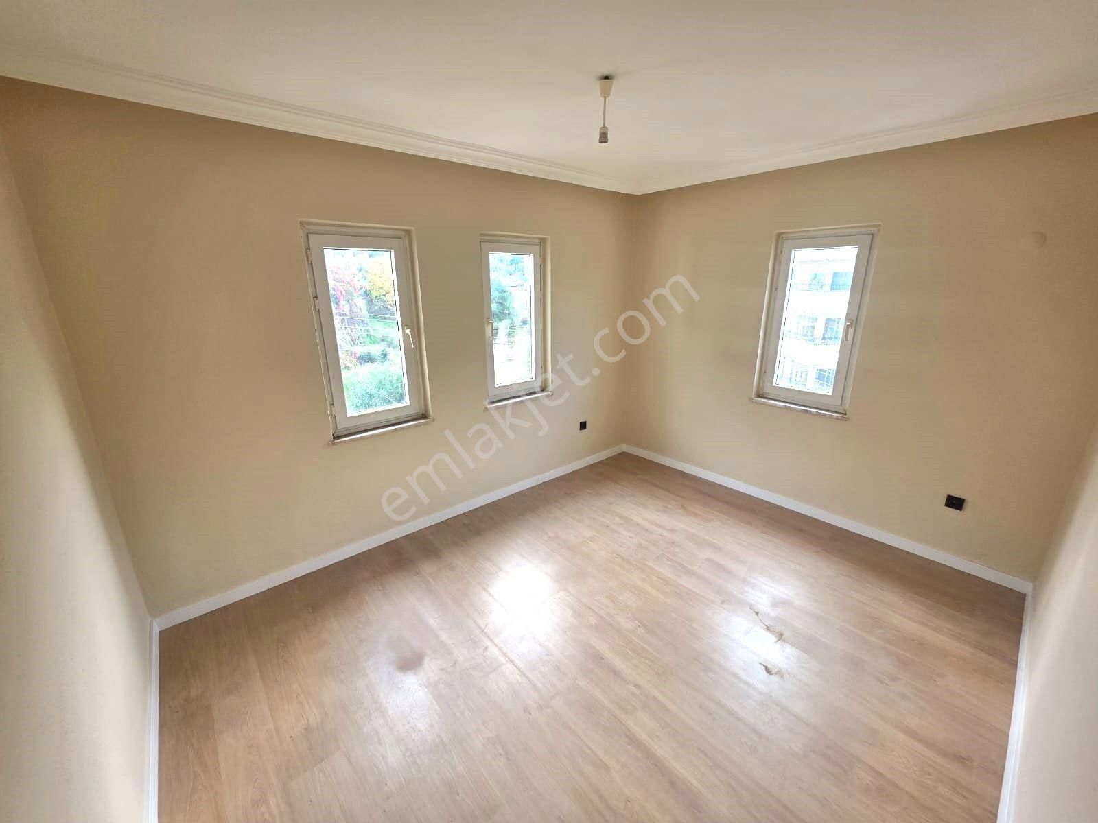 Goldhouse Dan Satılık Taşyakada Site İçinde Deniz Manzaralı Kapalı Mutfak 3+1 Daire - Görsel 26