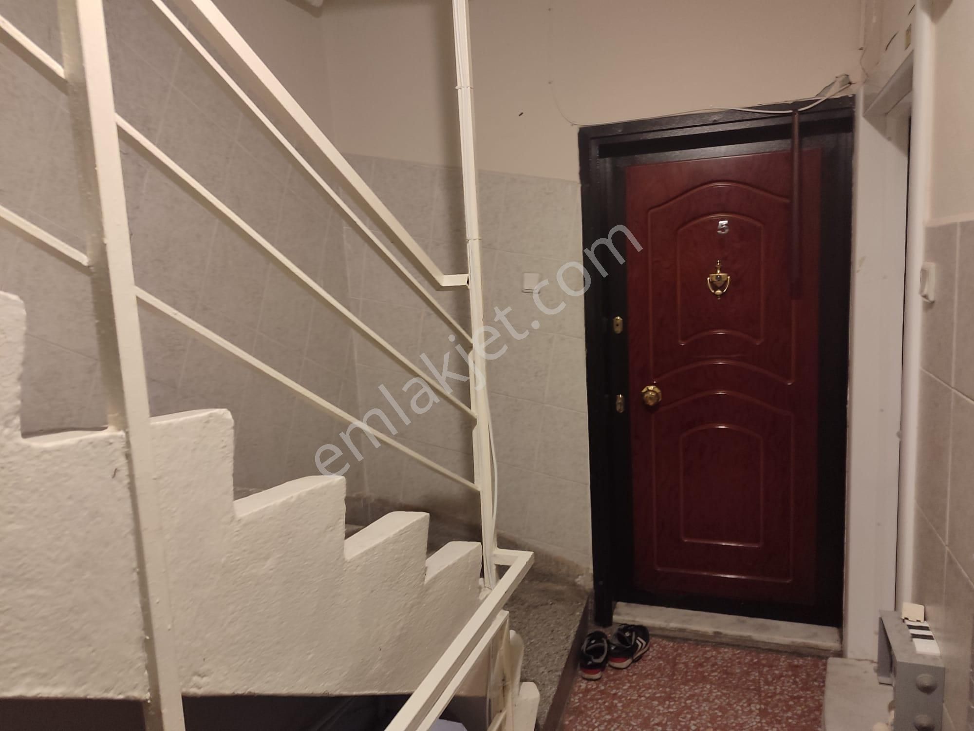 Onur Mahallesi'nde Köşe Konumda Full Yapılı 2+1 Arakat Daire - Görsel 24