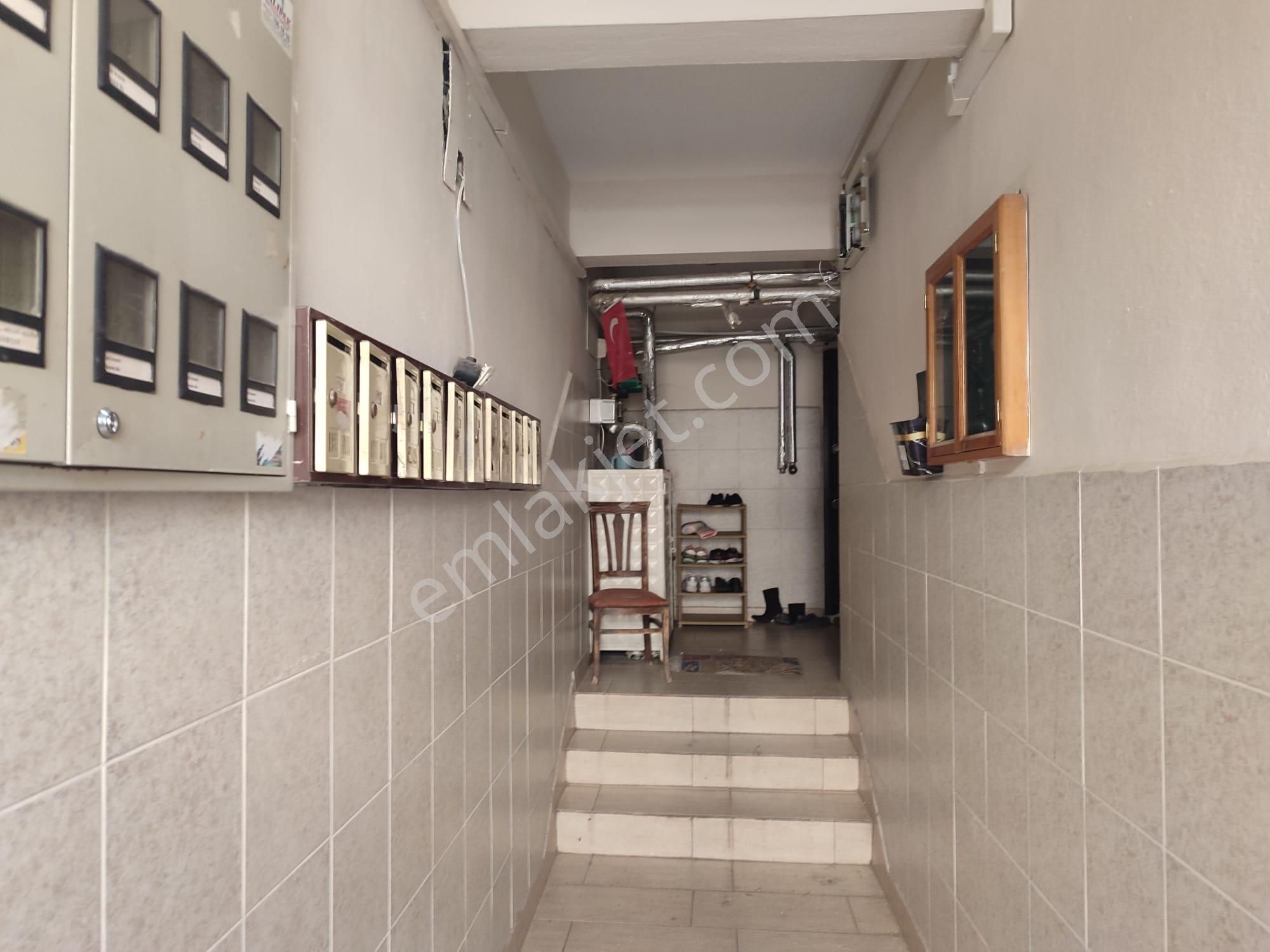 Onur Mahallesi'nde Köşe Konumda Full Yapılı 2+1 Arakat Daire - Görsel 26