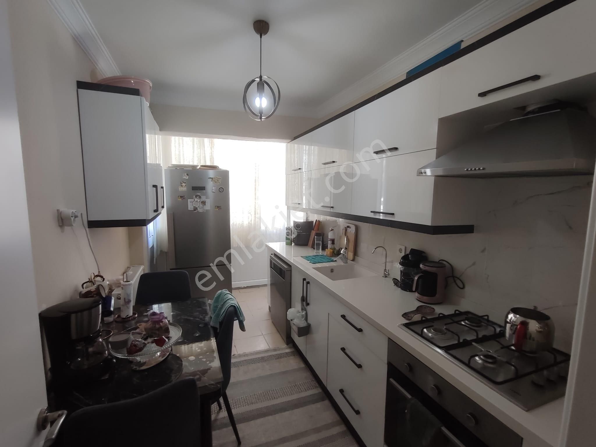 Onur Mahallesi'nde Köşe Konumda Full Yapılı 2+1 Arakat Daire - Görsel 12