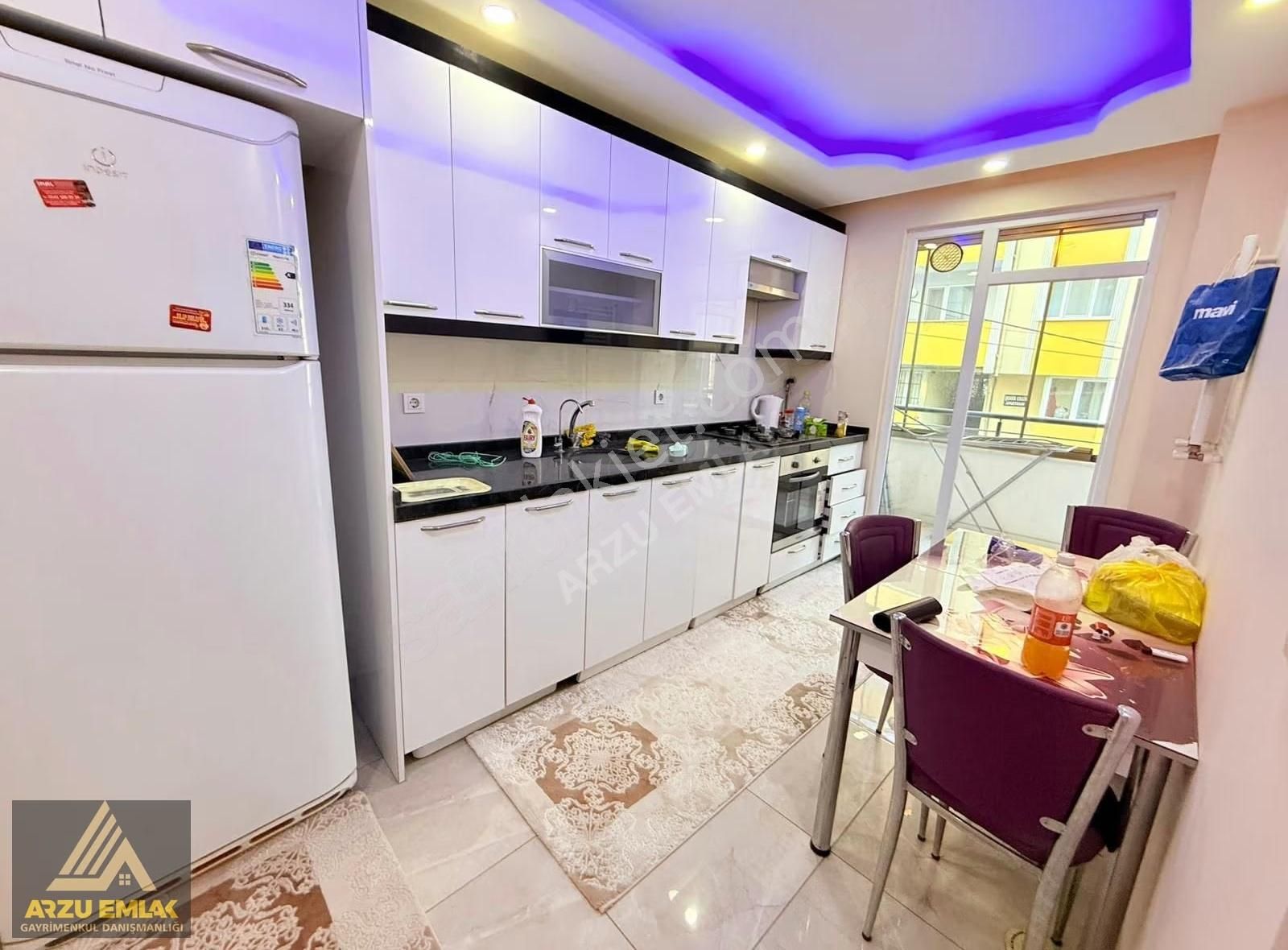 Arzu Emlaktan Kapalı Otoparklı Çift Asansörlü 2+1 95 M2 Satılık - Görsel 9