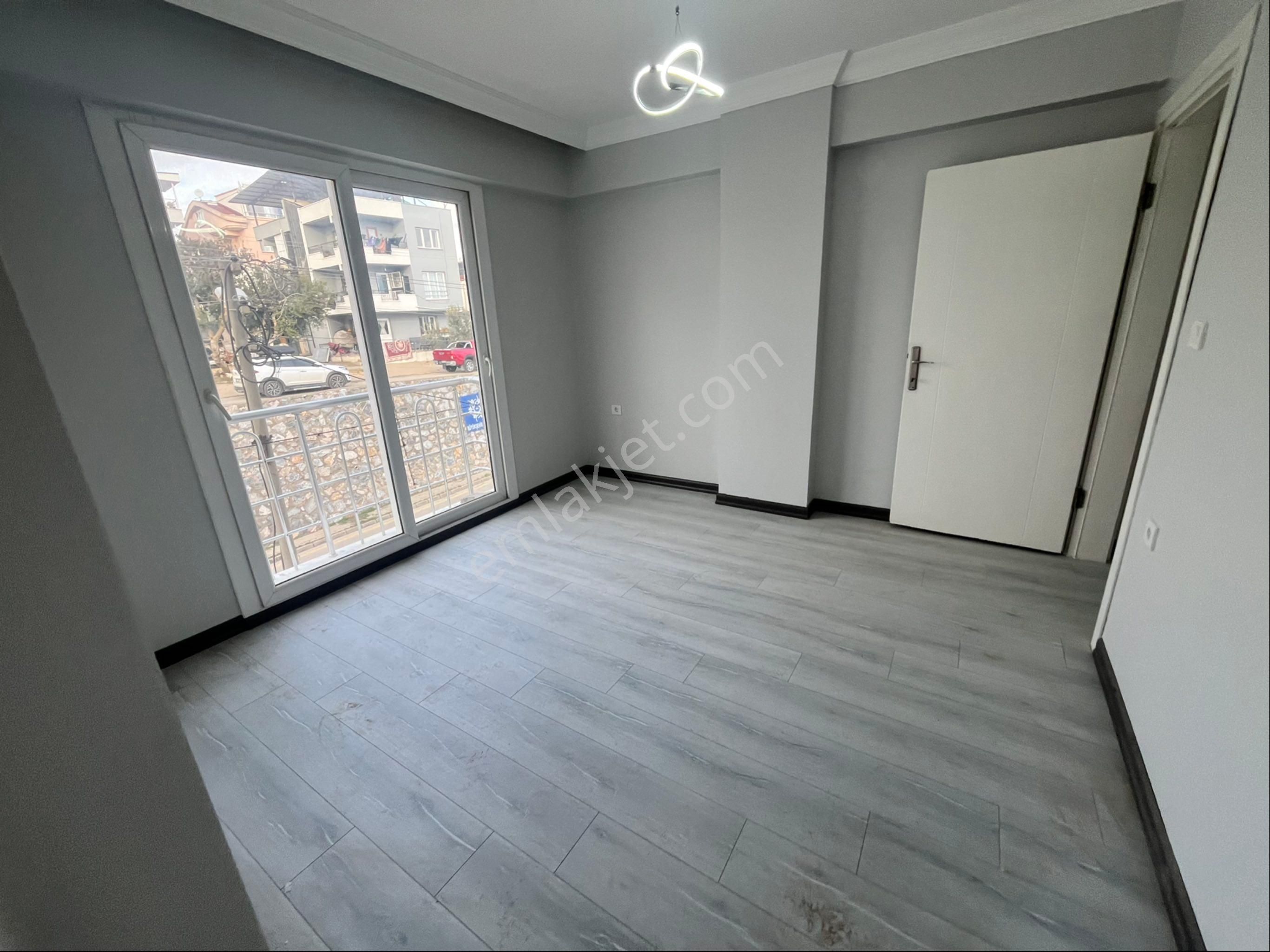 2+1 Ayrı Mutfak Ön Cephe Merkezi Konum - Görsel 7