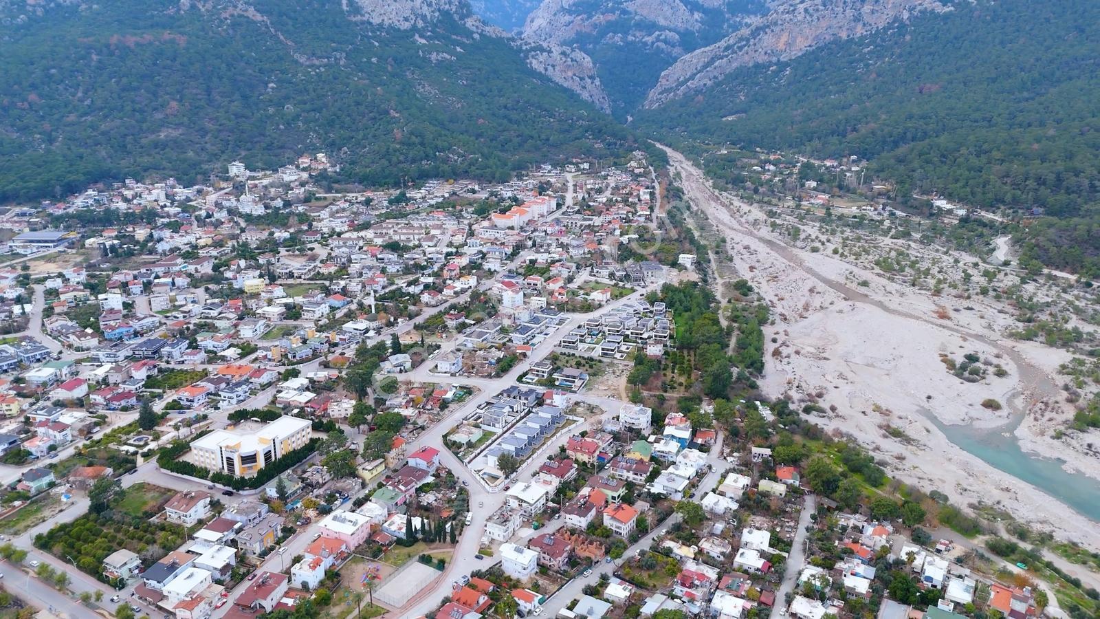 Kemer Göynükte 230 M² Site İçinde Ortak Havuzlu Villa - Görsel 4
